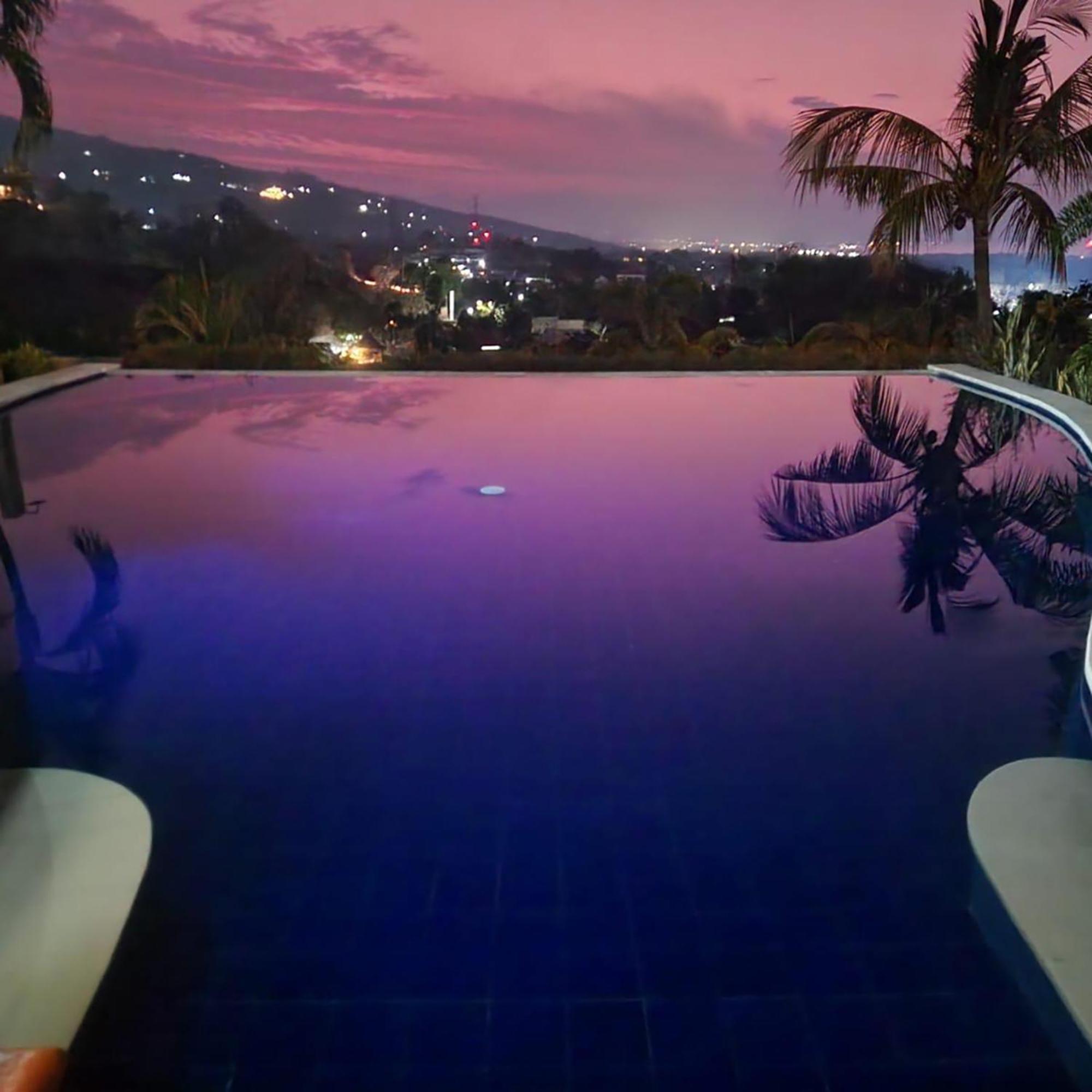 The Dharma - Mountain, Sea & Sunset View - Private W Starlink - 5br