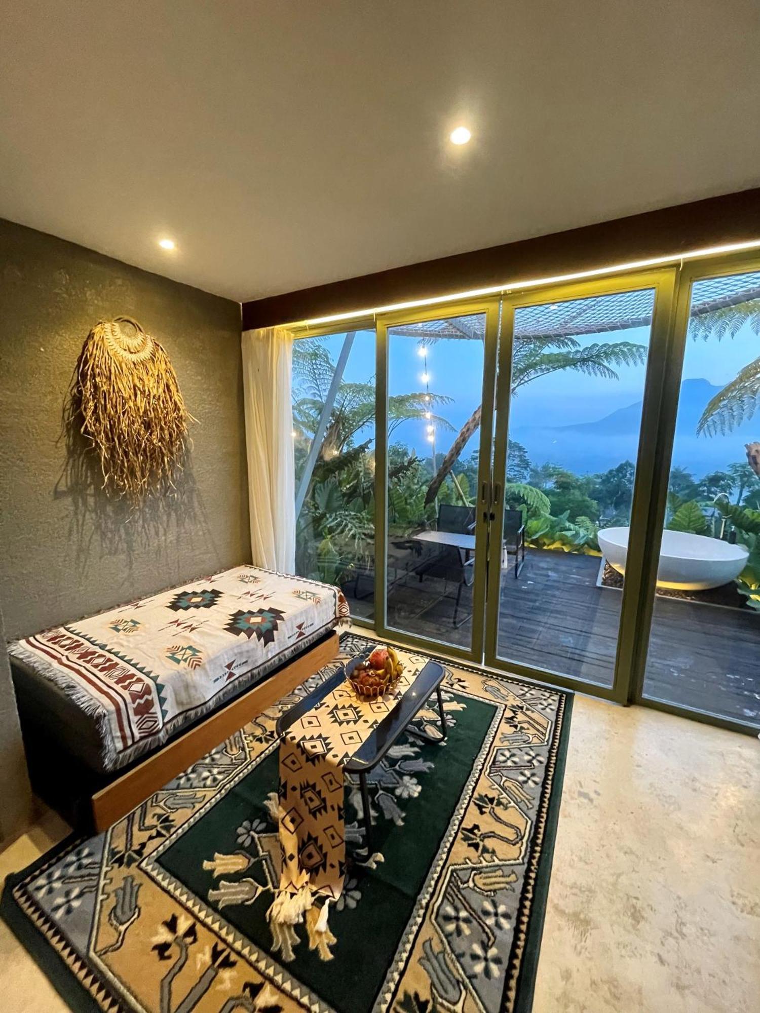 Black Wood 3* Kintamani (Bali)
