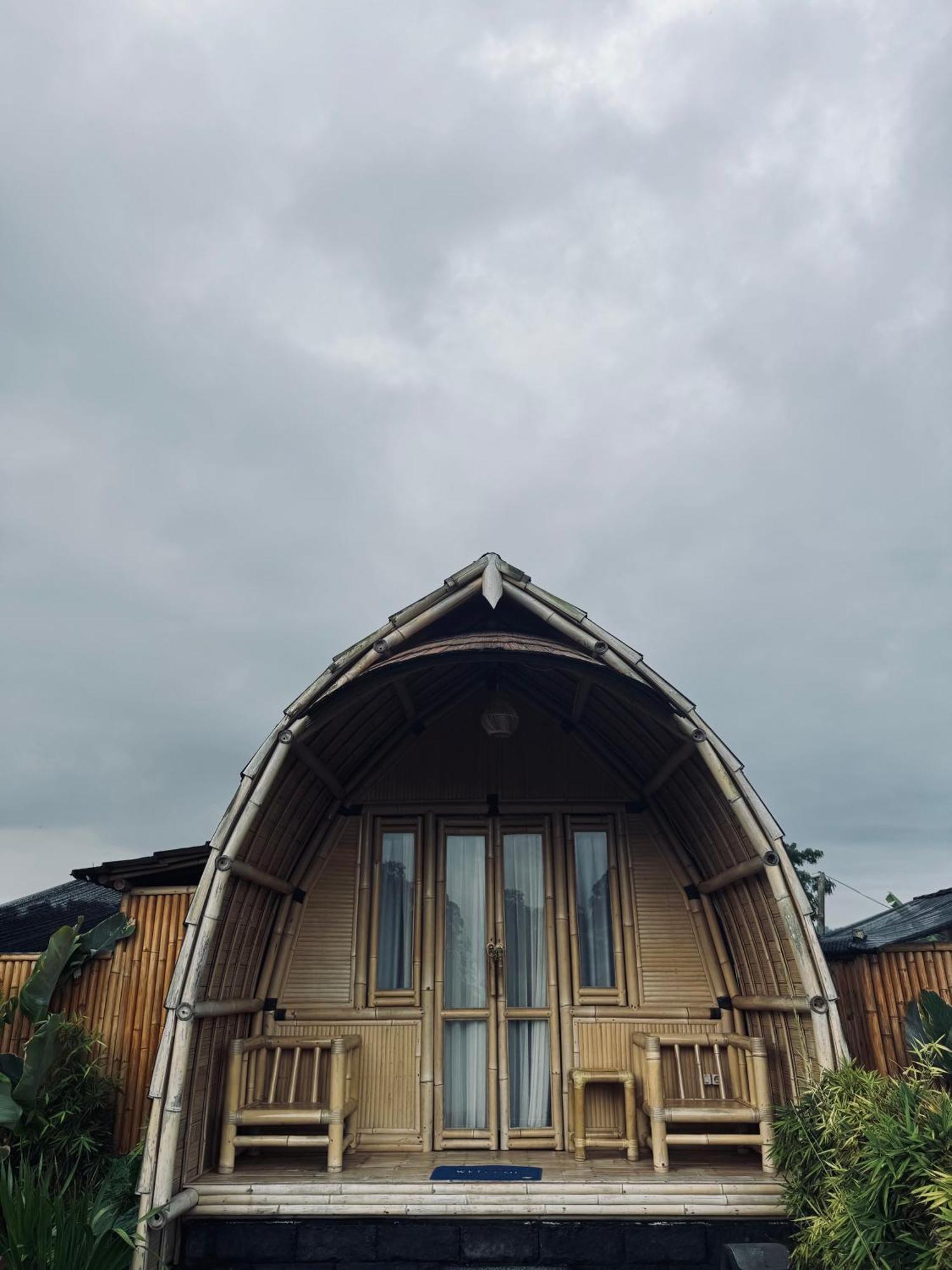 Tegal Bamboo & Private Hot Spring Lodge Baturaja (Bali)