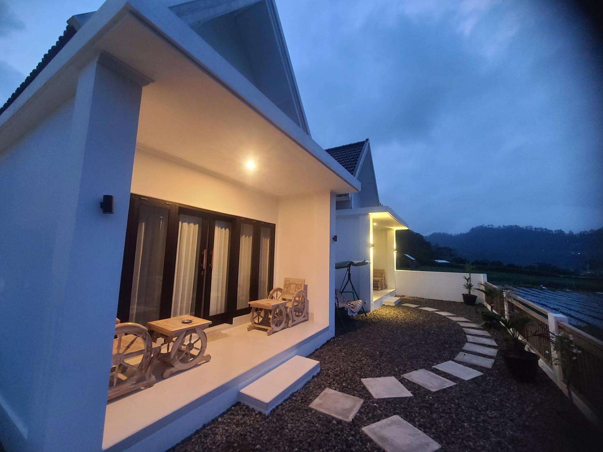 Tempat Tidur & Sarapan Batur Basecamp