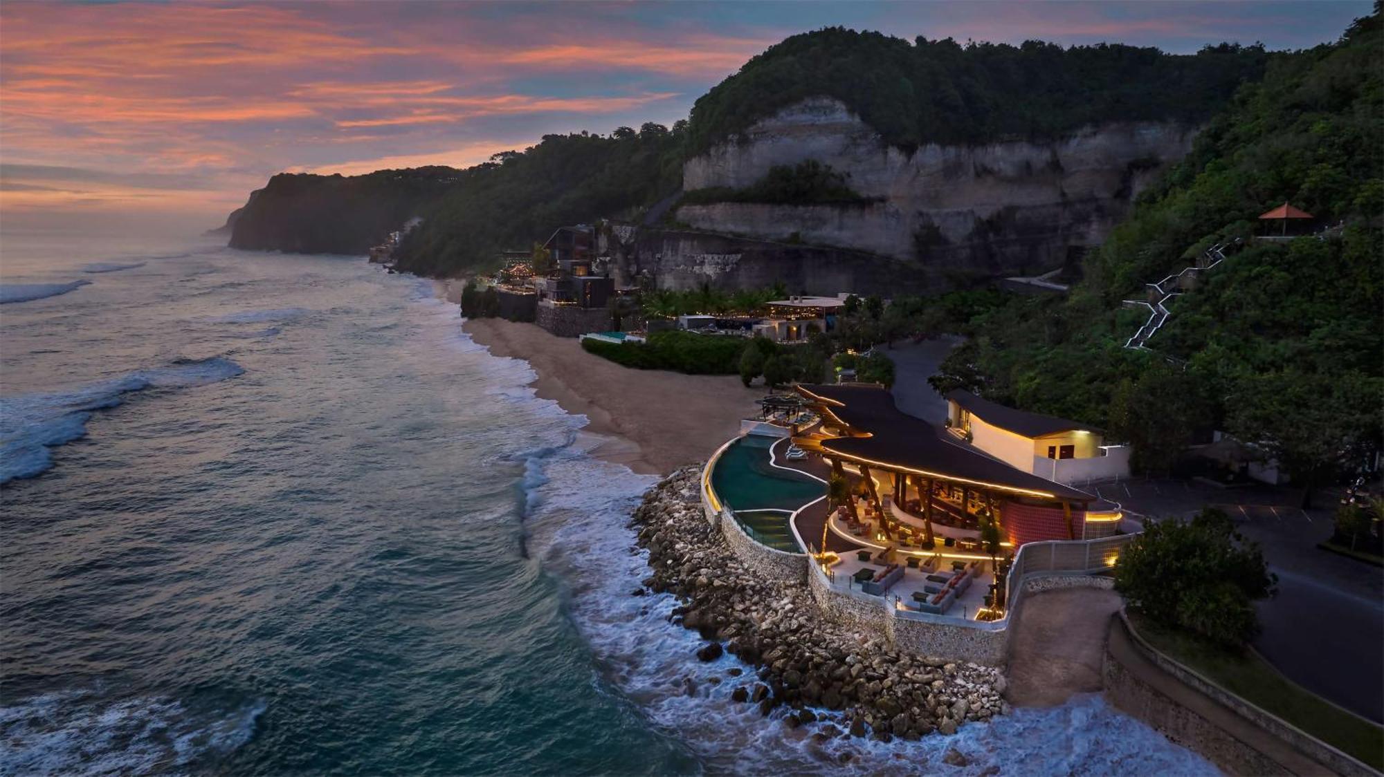 Umana Bali, Lxr & By Hilton Resort 5*
