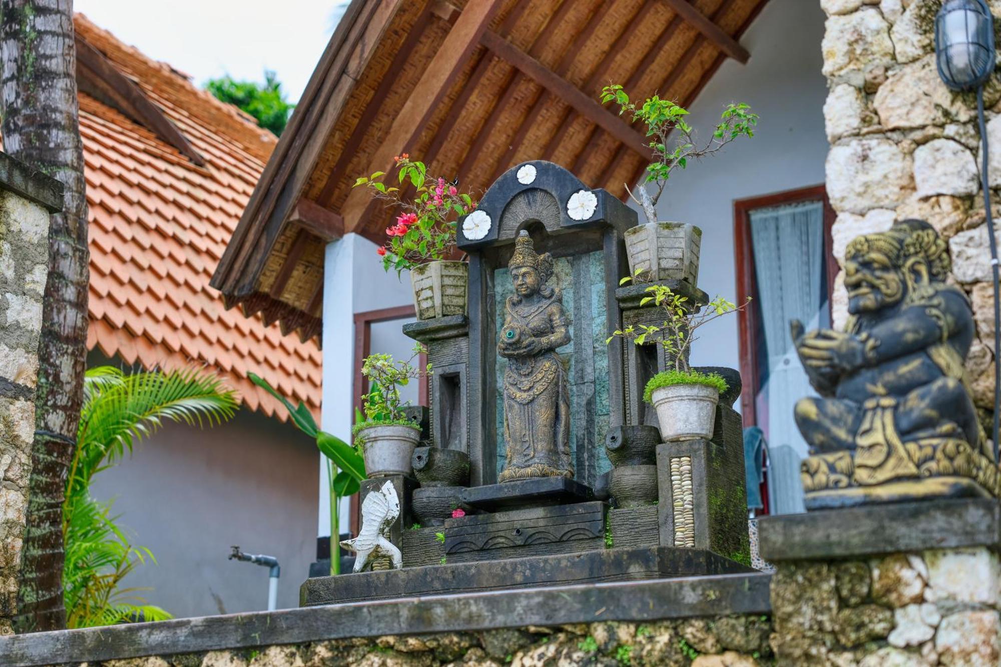 Mahendra Guest house 2*