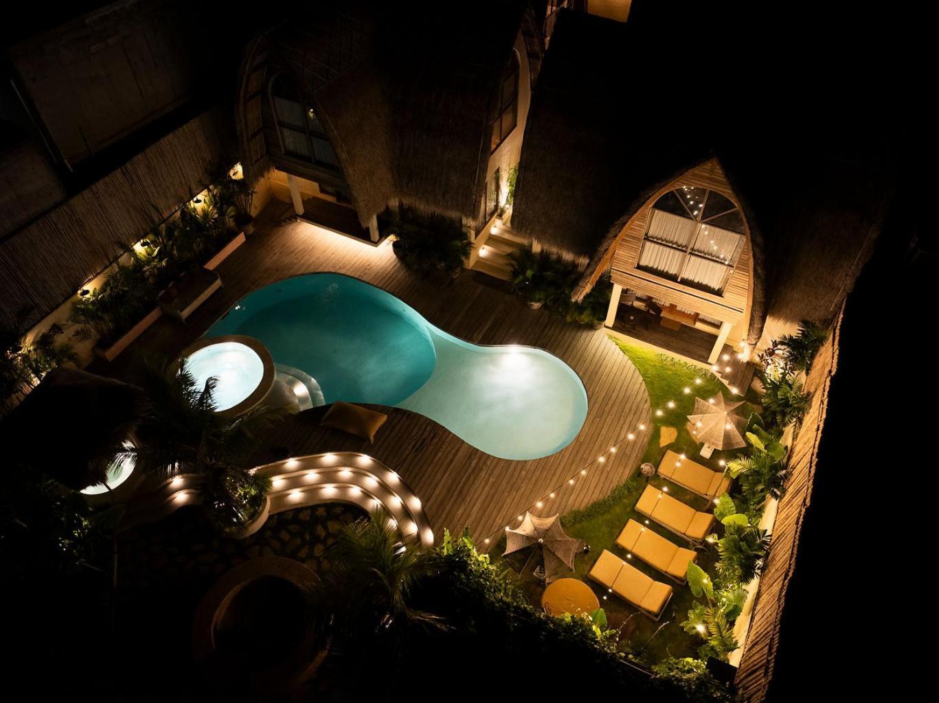 Lulu's Hotel *