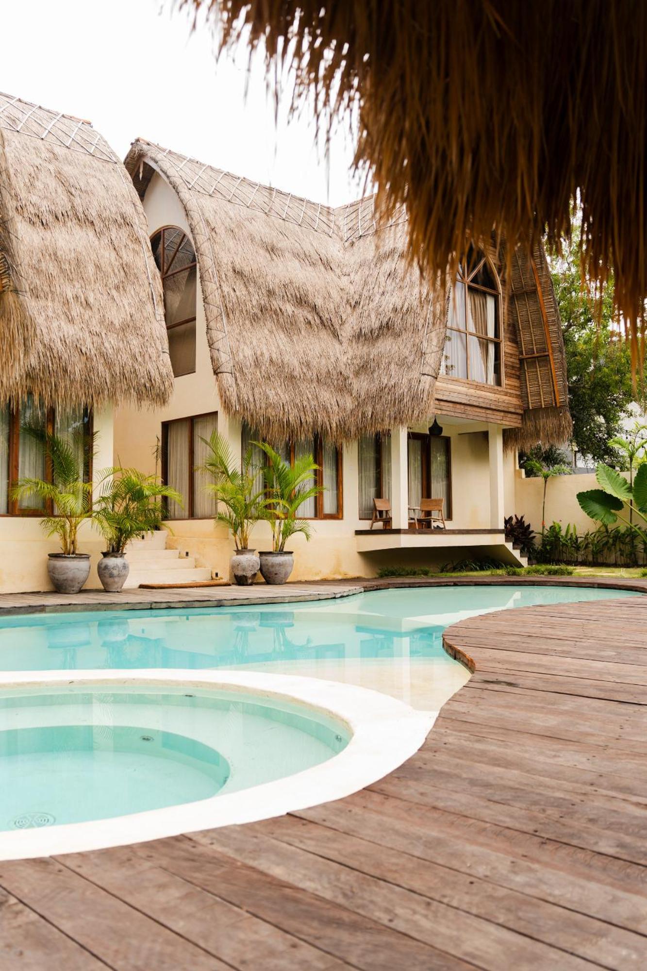 Lulu's Hotel