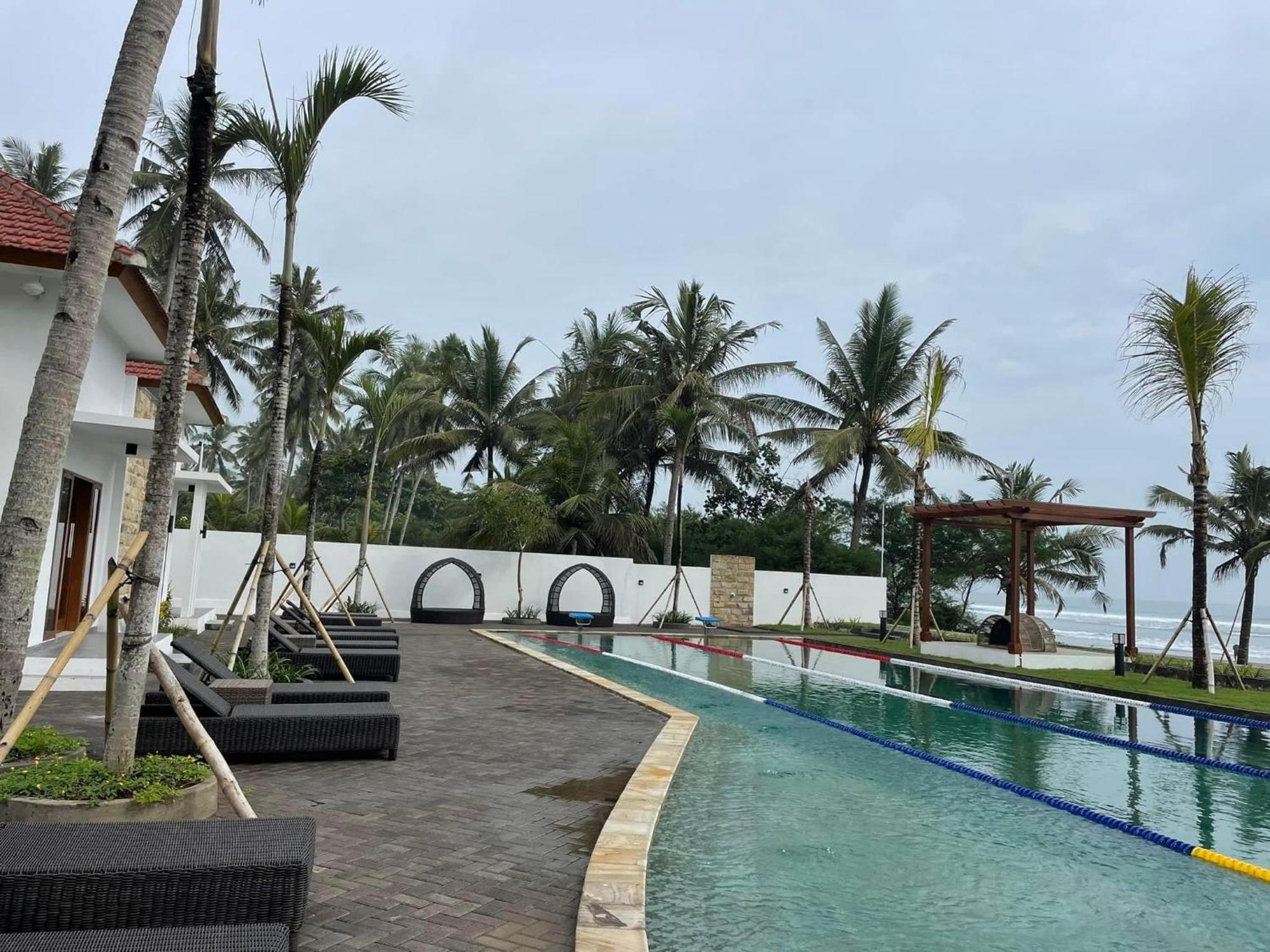 Hotel Rejuvenate And Restaurant *