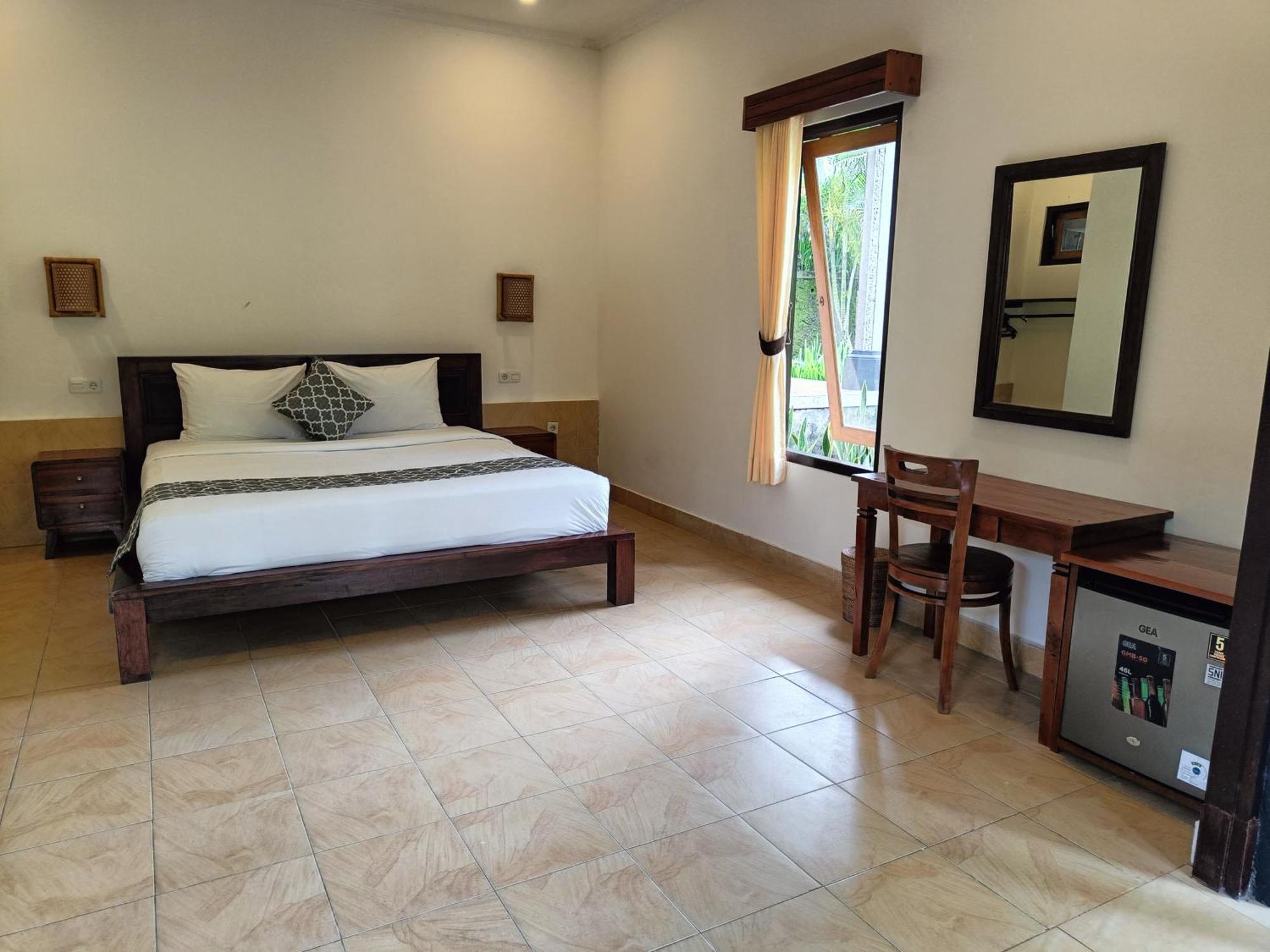 Giri Carik Guest house