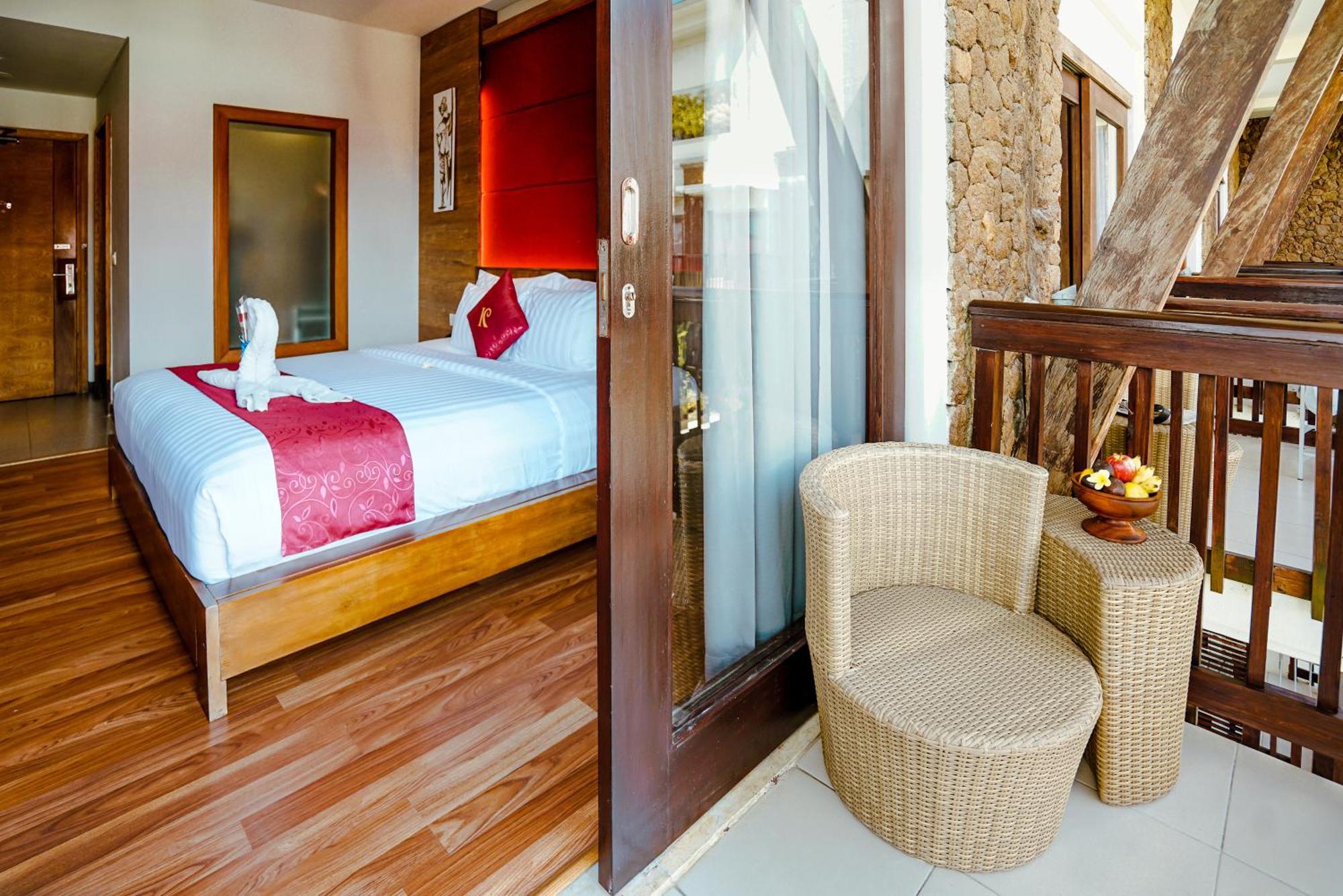 Hotel The Kirana 4*