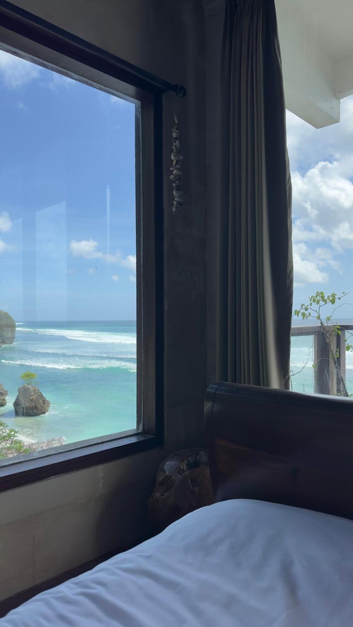 Bale Bingin Beachfront 3*