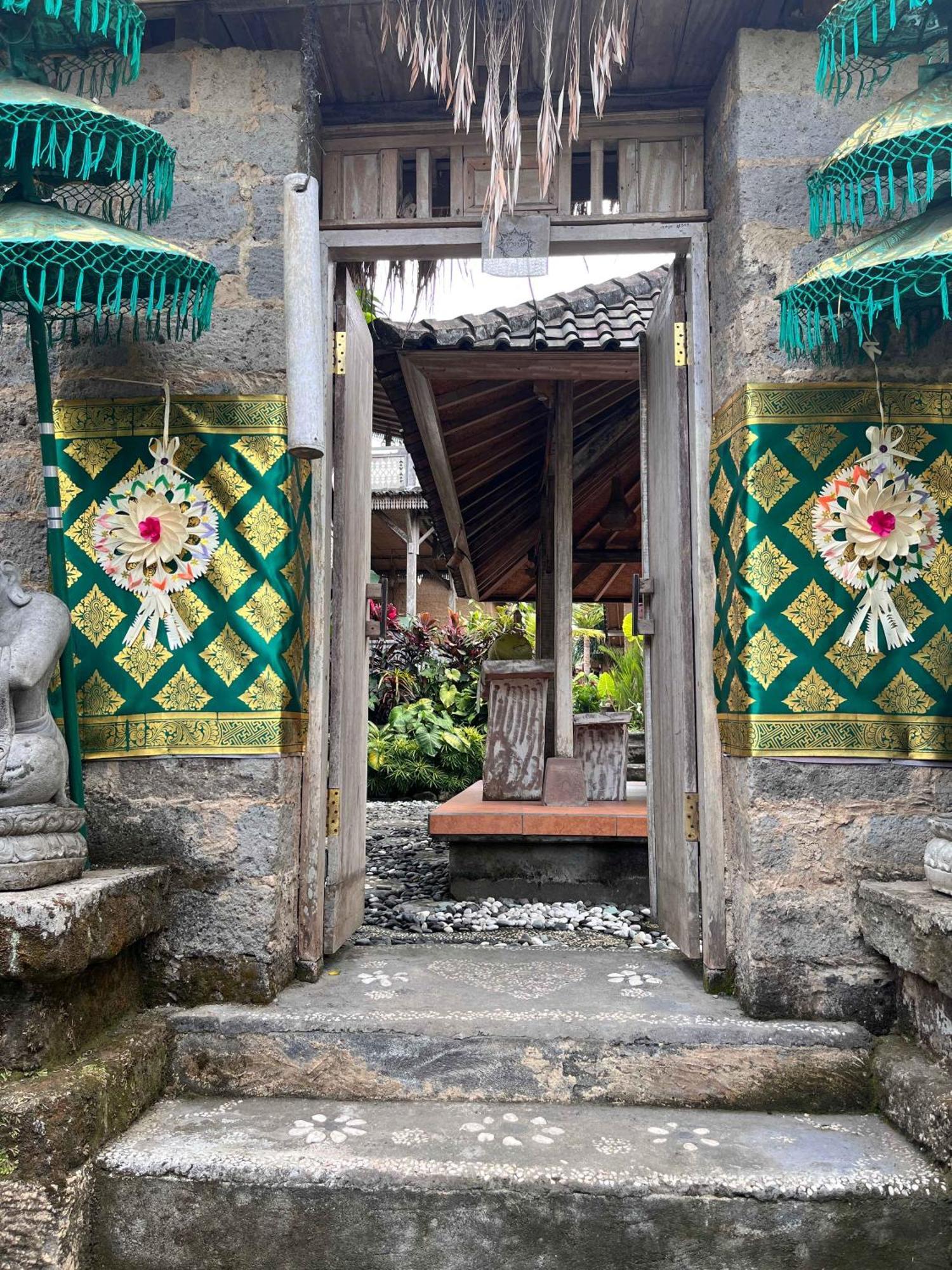 Ananda Jj & Ubud (Bali)