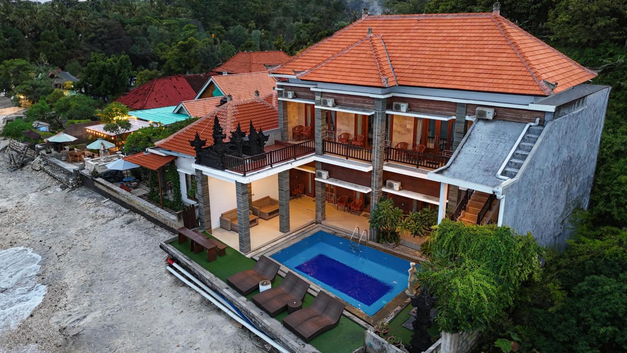 Barton 3* Batununggul