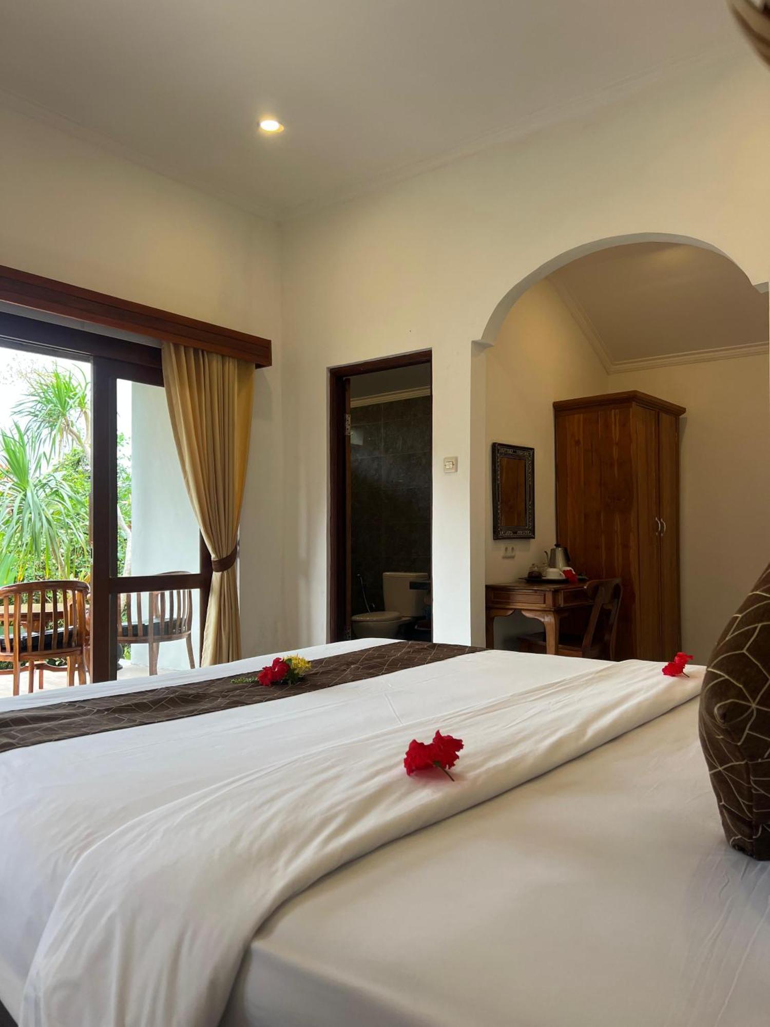 Guest house Giri Carik