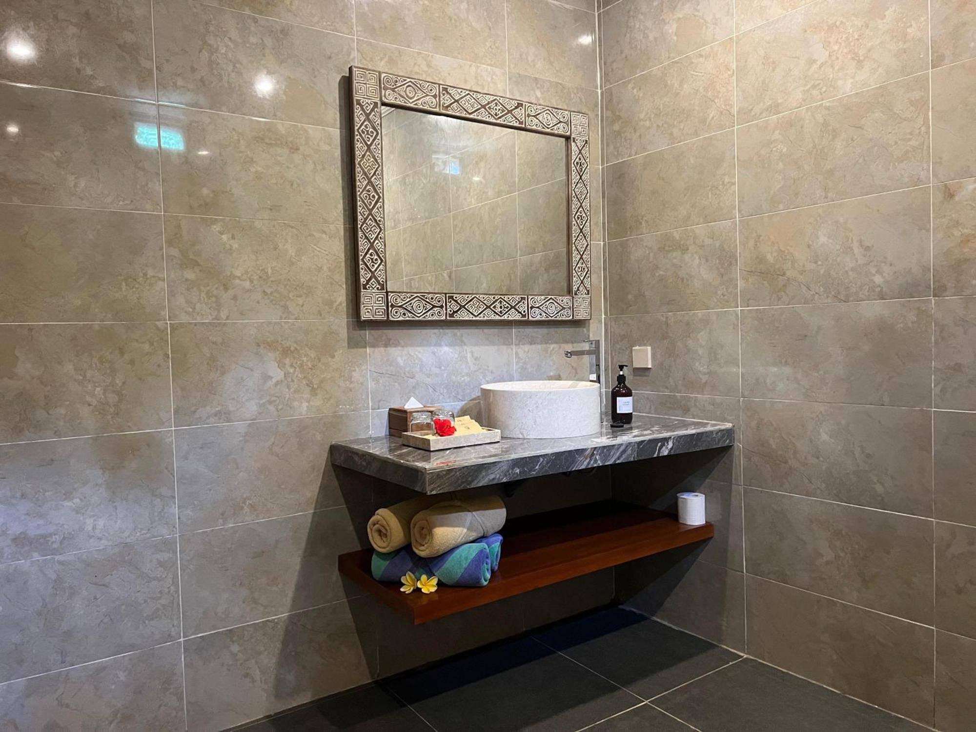 Giri Carik Guest house 3*