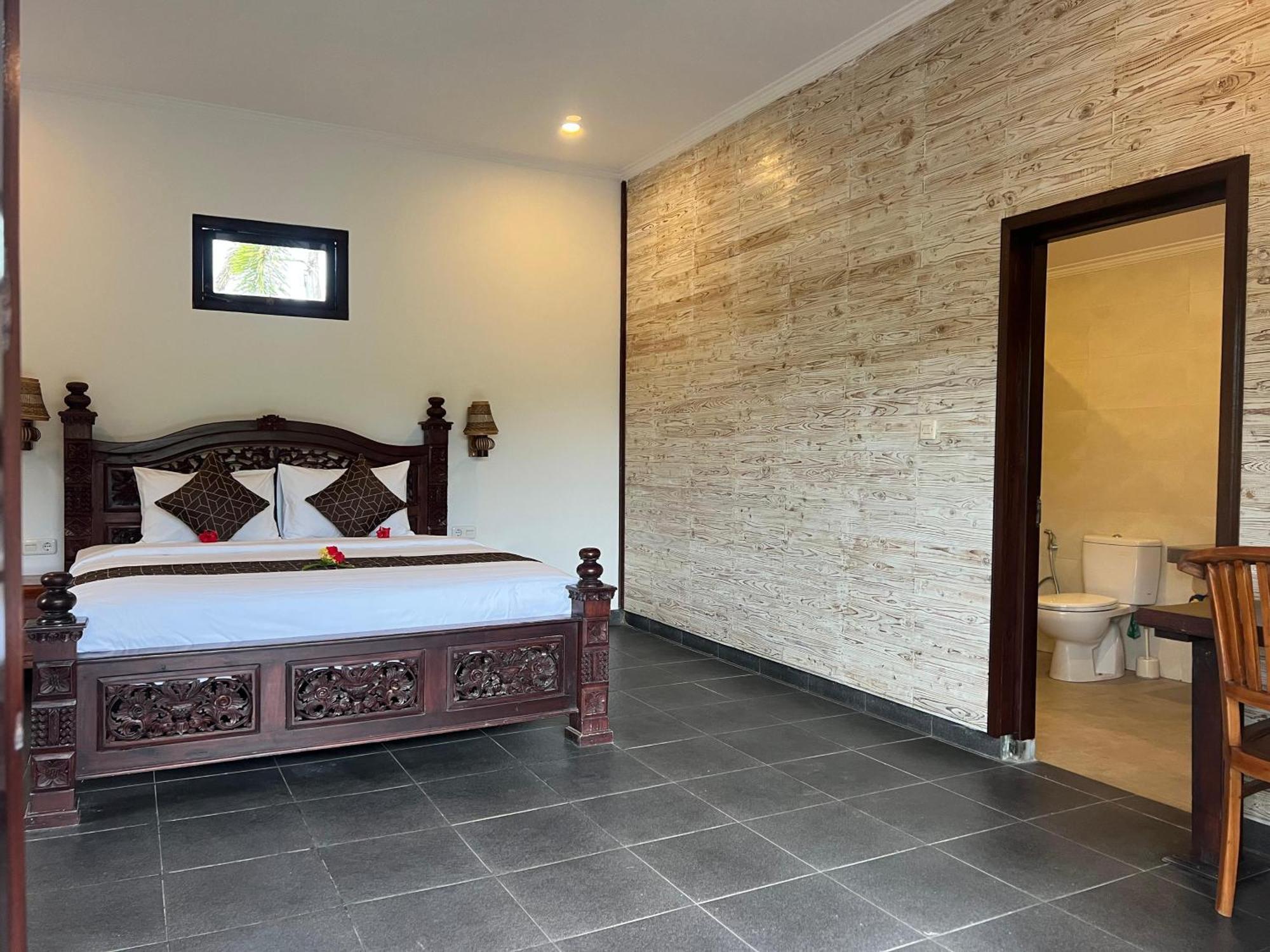 Giri Carik Guest house