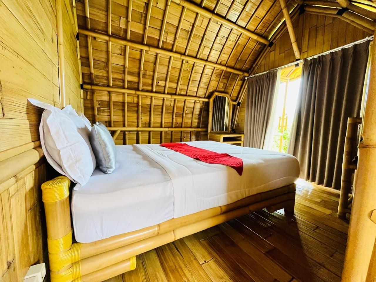 Tegal Bamboo & Private Hot Spring Lodge Baturaja (Bali)