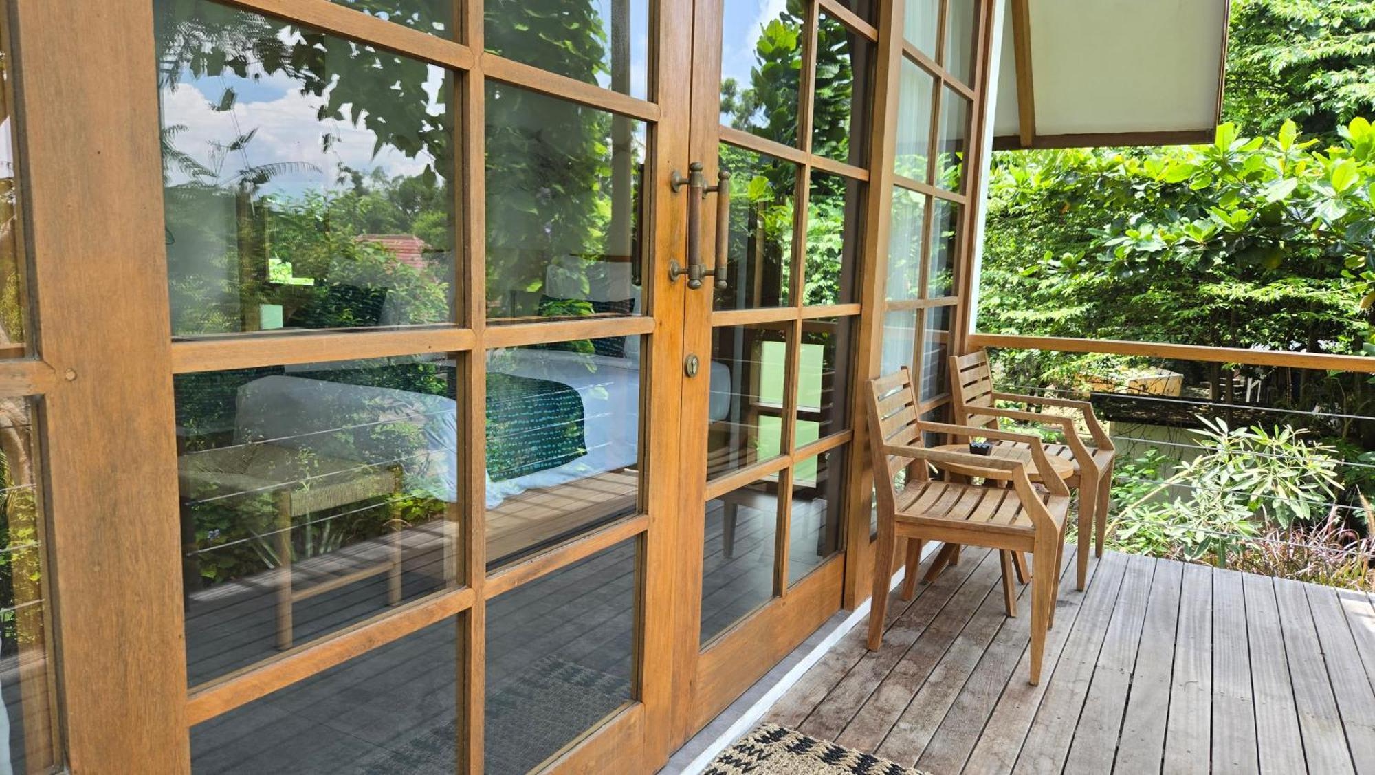 Deep Roots Dive & Yoga Resor 4*