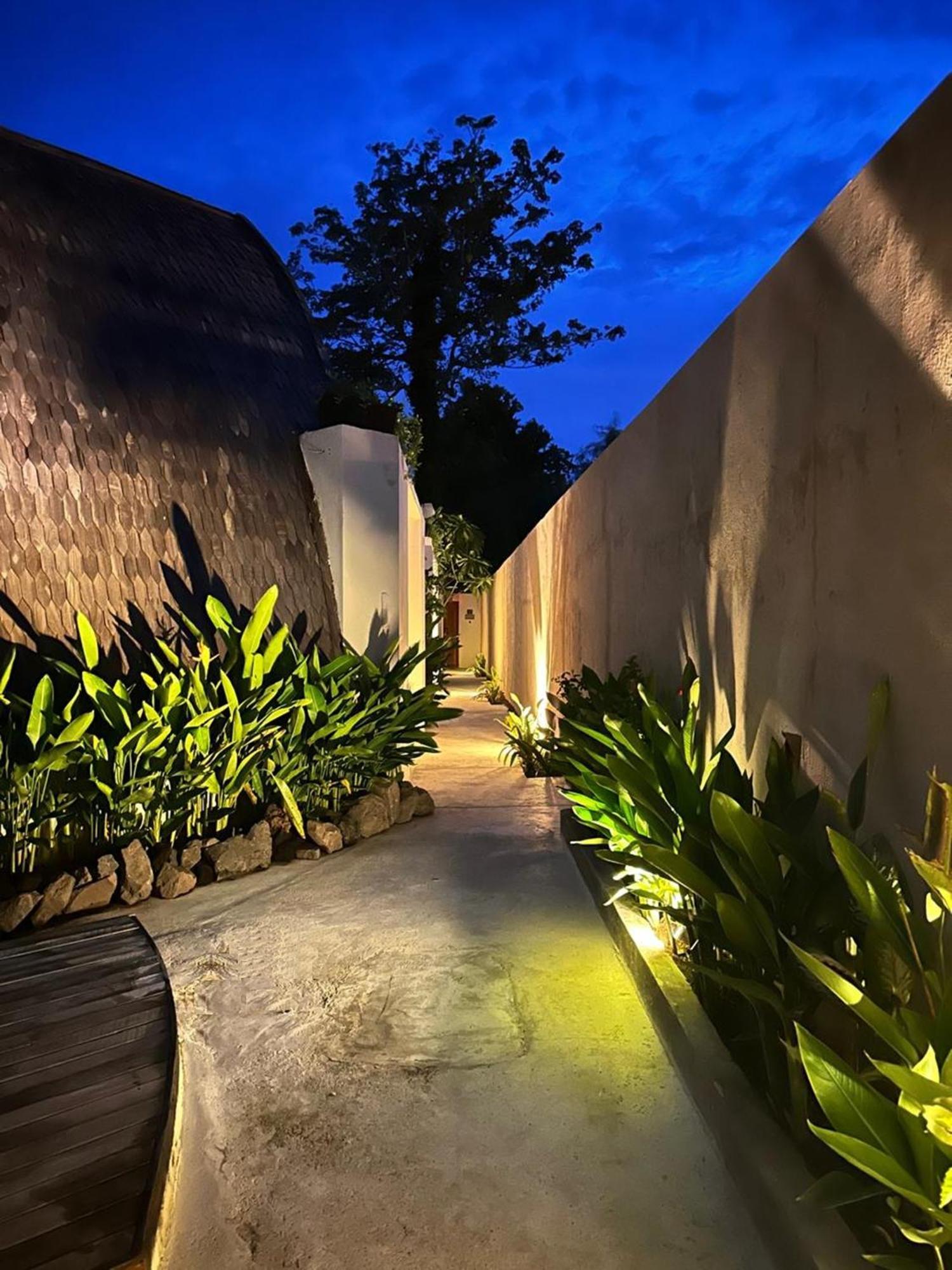 Abian Klumpu & Bali * Sanur (Bali)