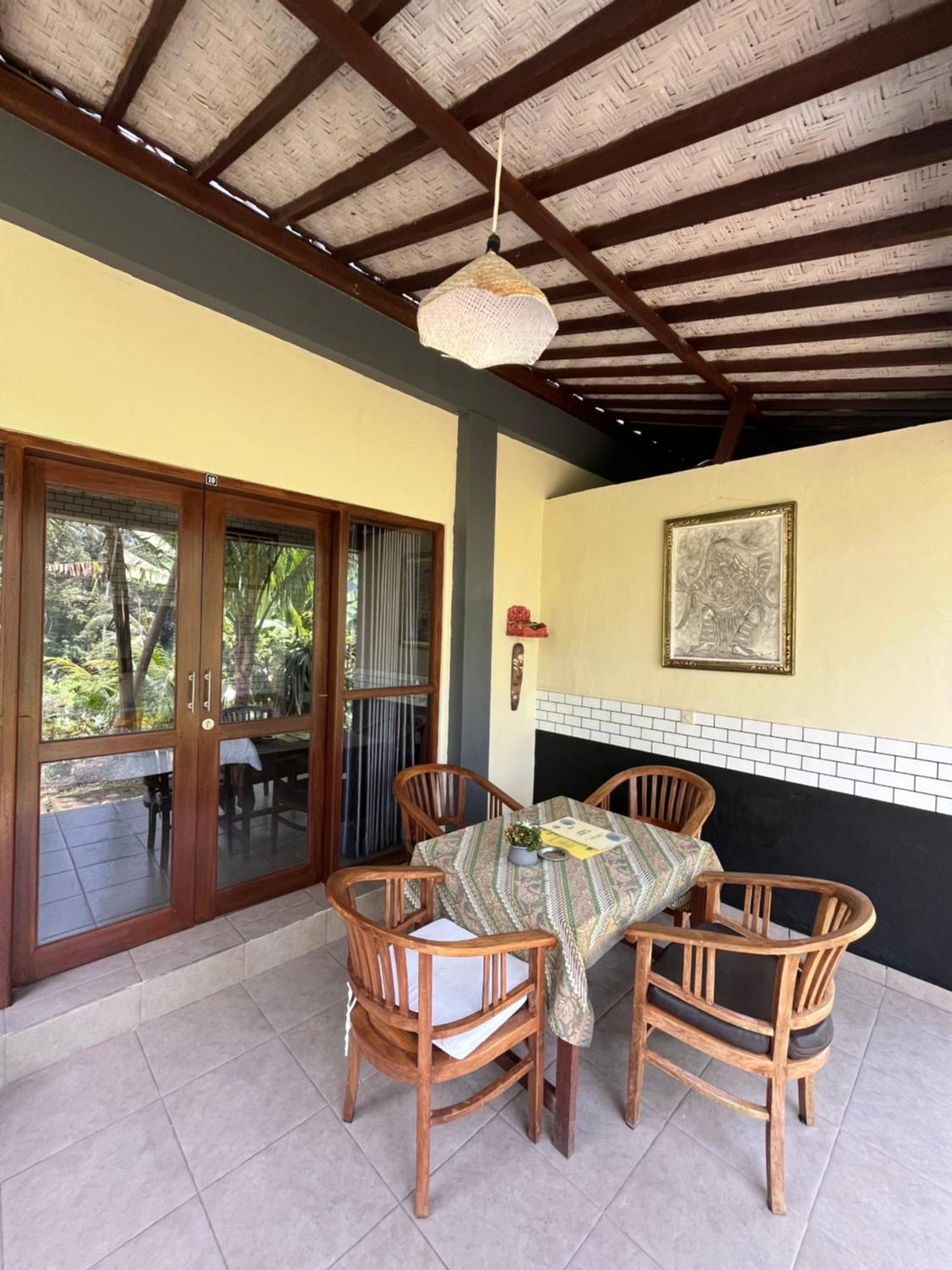 Khrisna Hs And Guest house Sidemen (Bali)