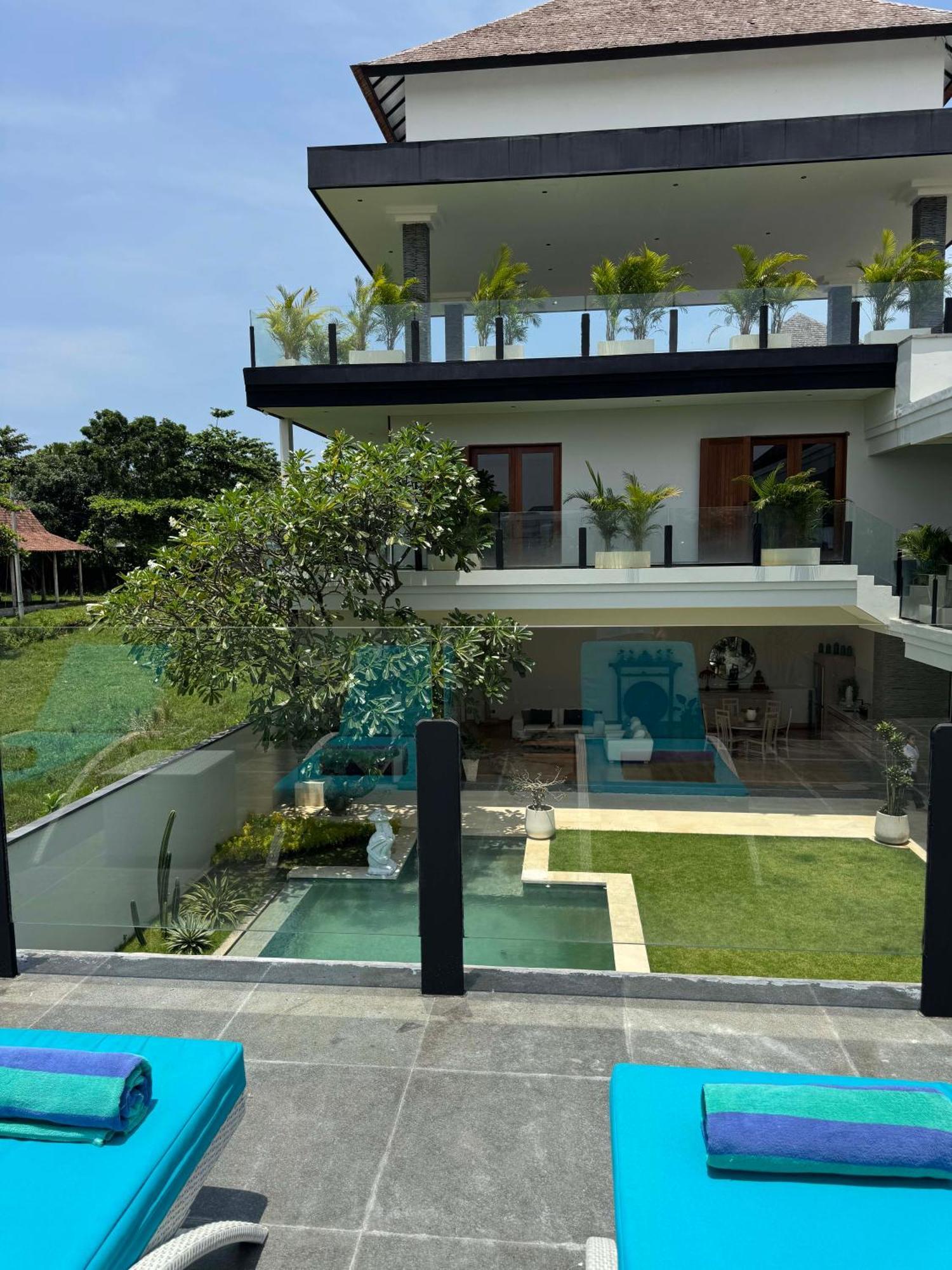 Oshan Villas Bali Hotel 4*