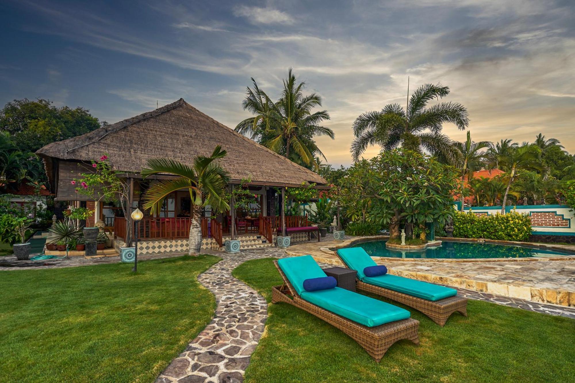 Griya Bali Surga Waterfront Boutique & *