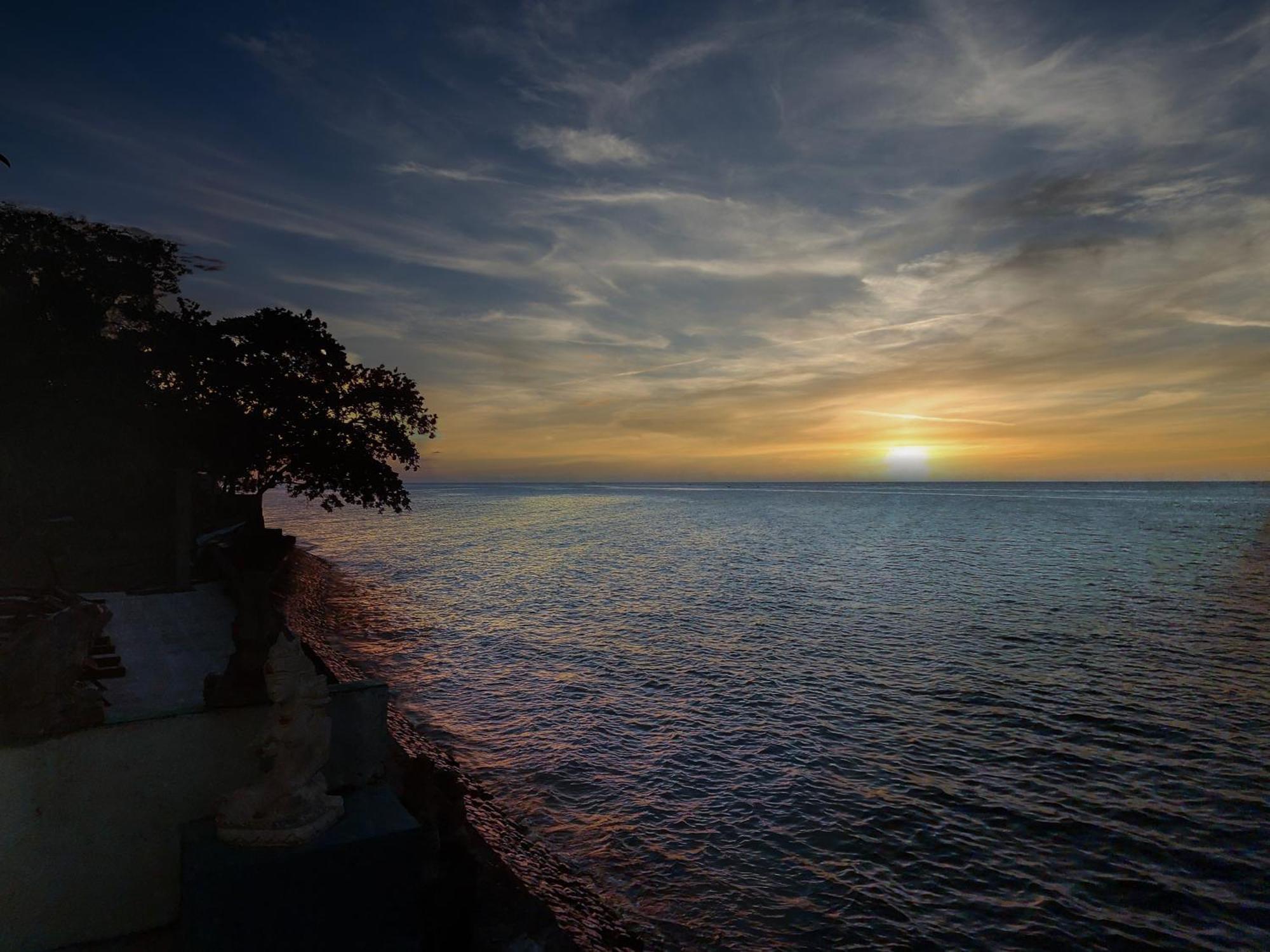Griya Bali Surga Waterfront Boutique &