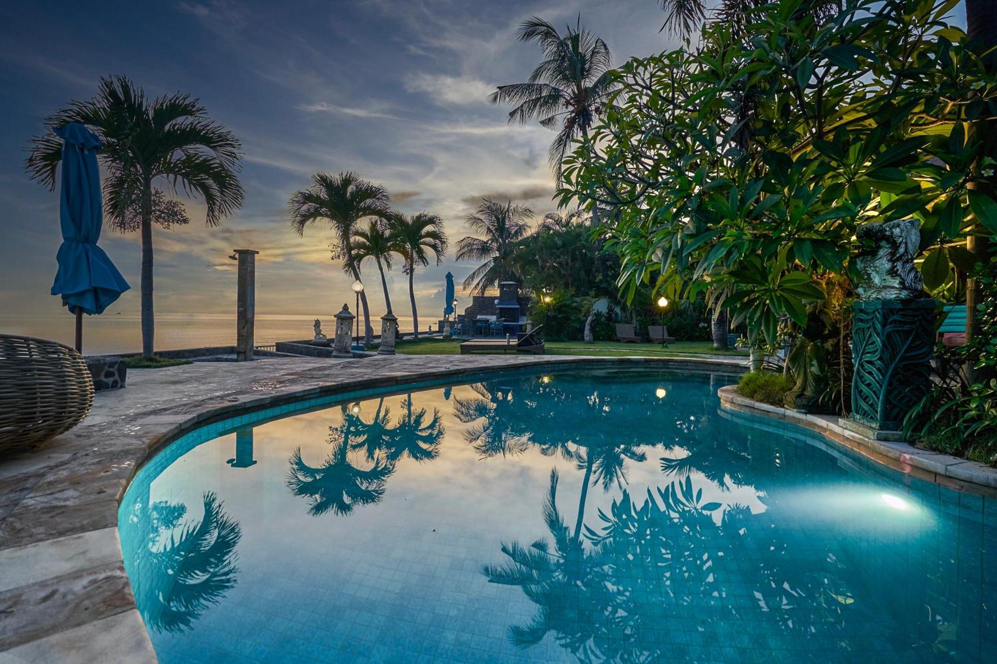 Griya Bali Surga Waterfront Boutique & Kubutambahan (Bali)