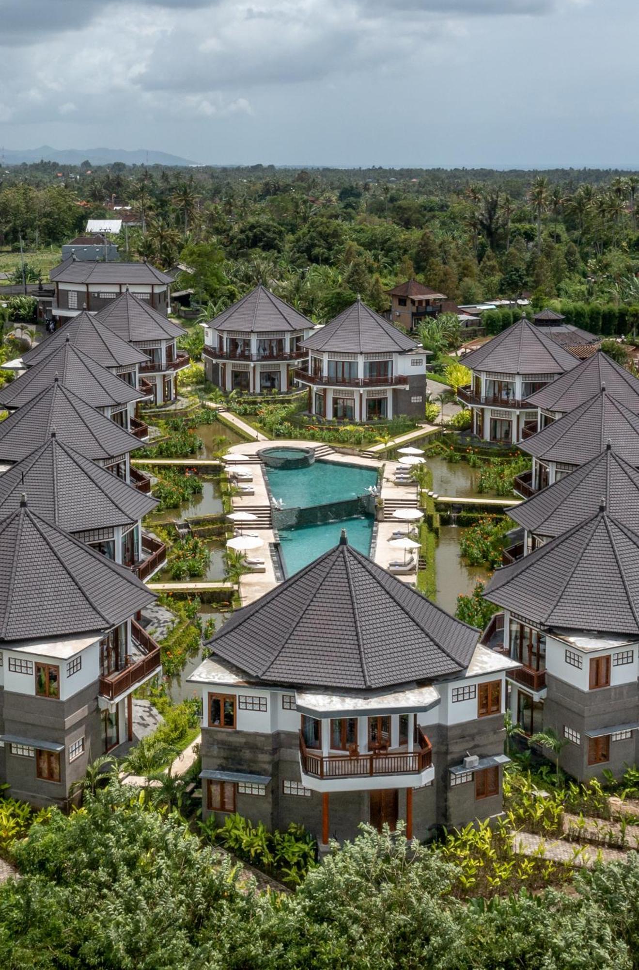 Swan Paradise A Pramana Experience Resort 4*