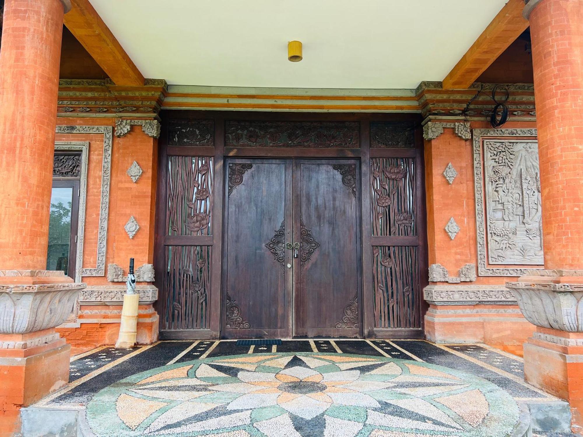 Gayatri Hotel