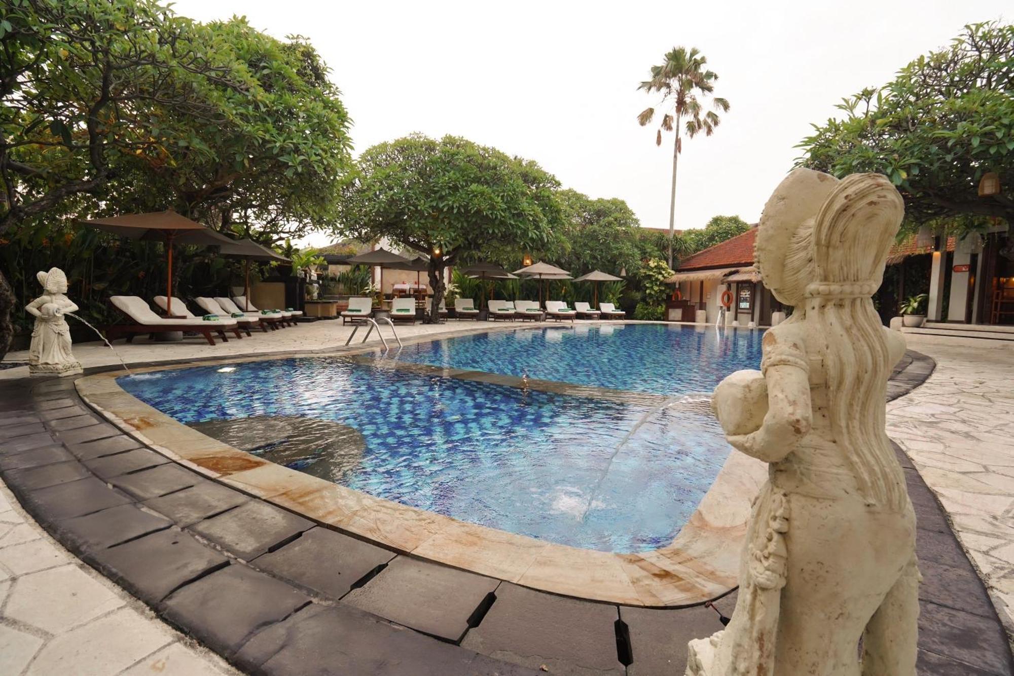 Kuta Seaview Boutique