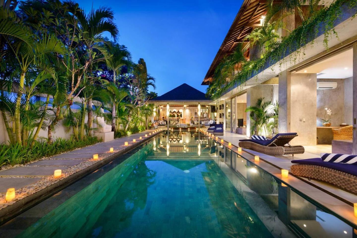 Lavish 5 Bed, Sleeps 10, Butler, Daily Breakfast * Canggu (Bali)