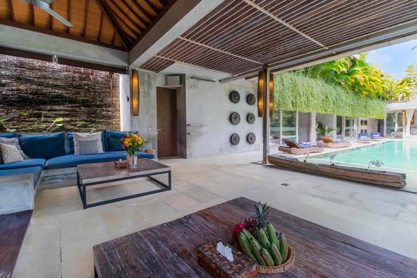 Lavish 5 Bed, Sleeps 10, Butler, Daily Breakfast * Canggu (Bali)