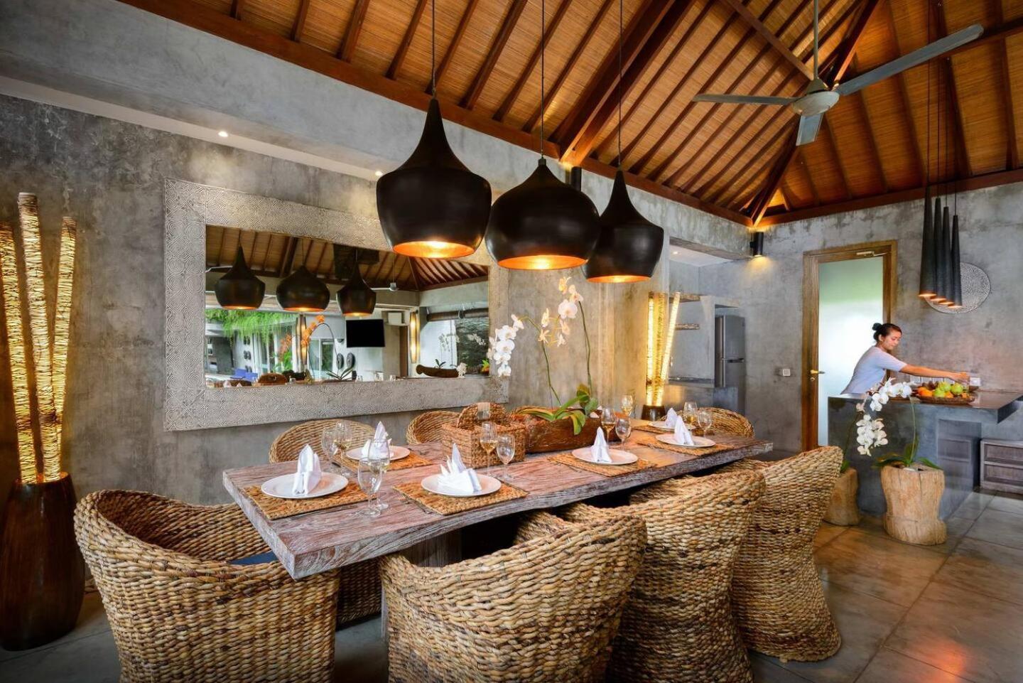 Villa Lavish 5 Bed, Sleeps 10, Butler, Daily Breakfast Canggu (Bali)