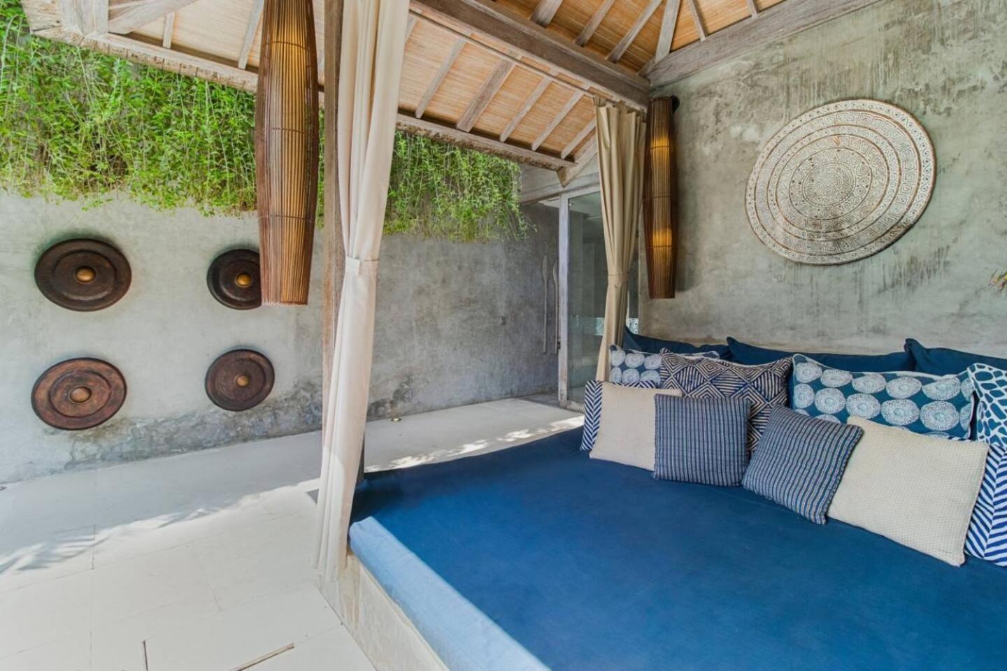 Villa Lavish 5 Bed, Sleeps 10, Butler, Daily Breakfast *