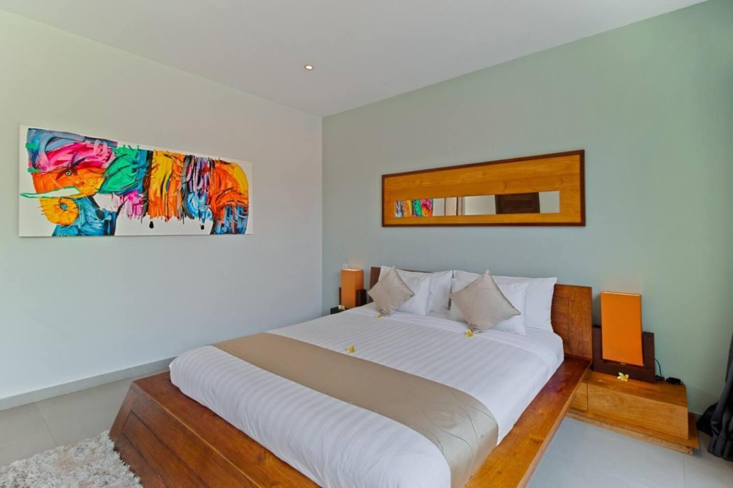 Miro - Luxury, 3 Bed, Villa