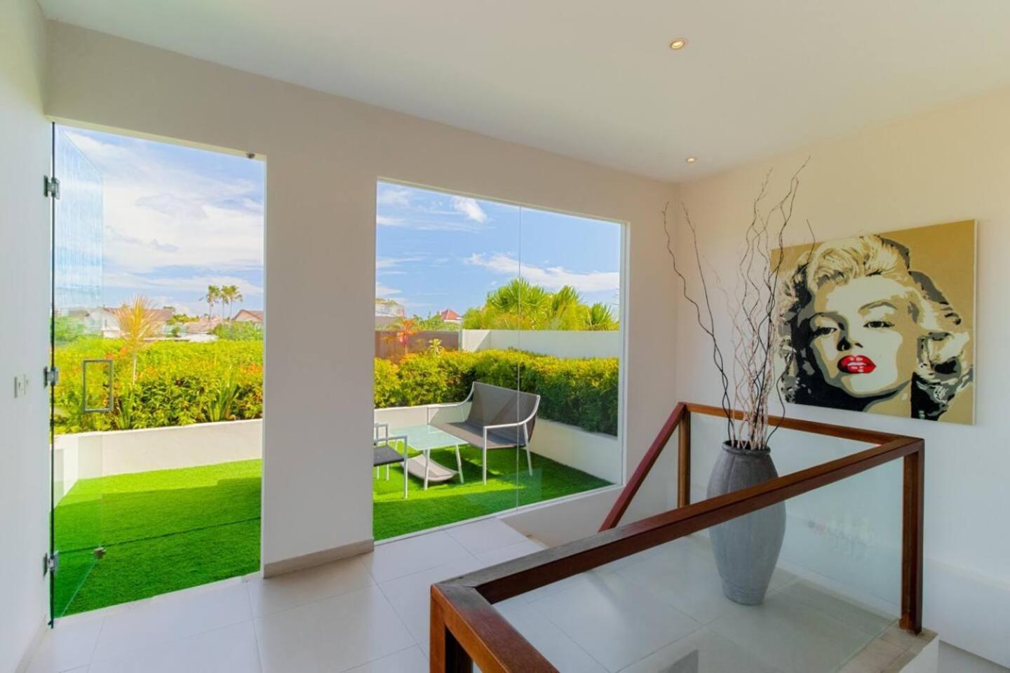 Miro - Luxury, 3 Bed, Villa Seminyak (Bali)