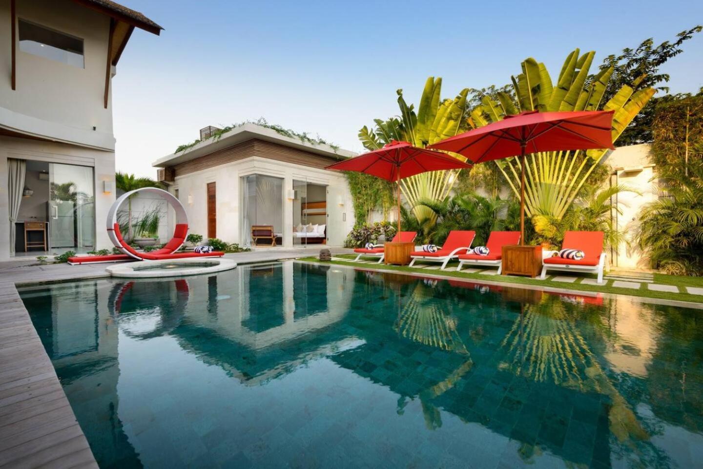 Miro - Luxury, 3 Bed, * Seminyak (Bali)