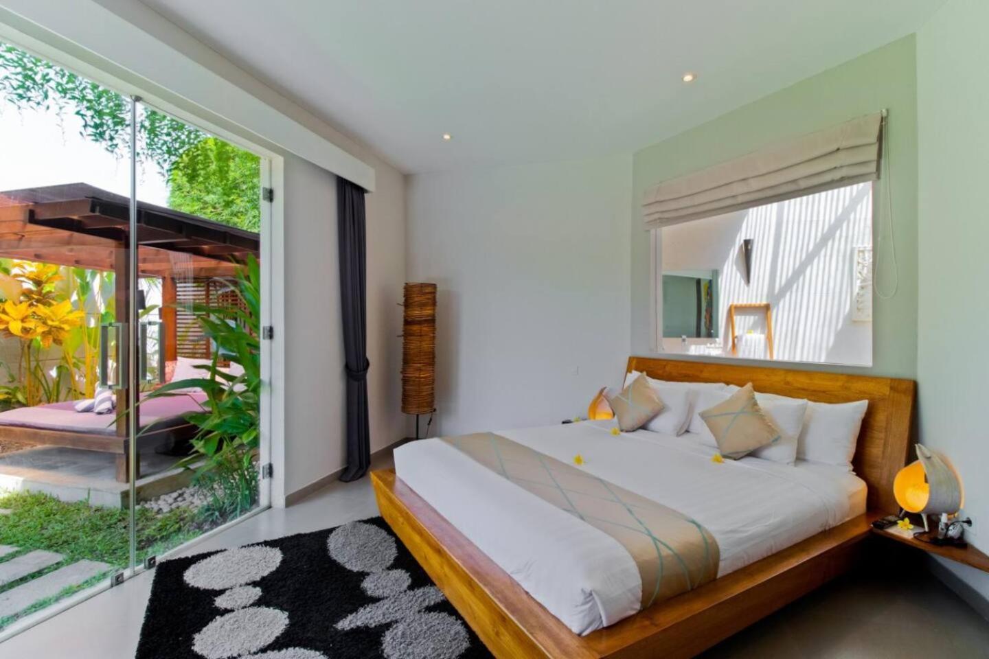 Miro - Luxury, 3 Bed, Villa *
