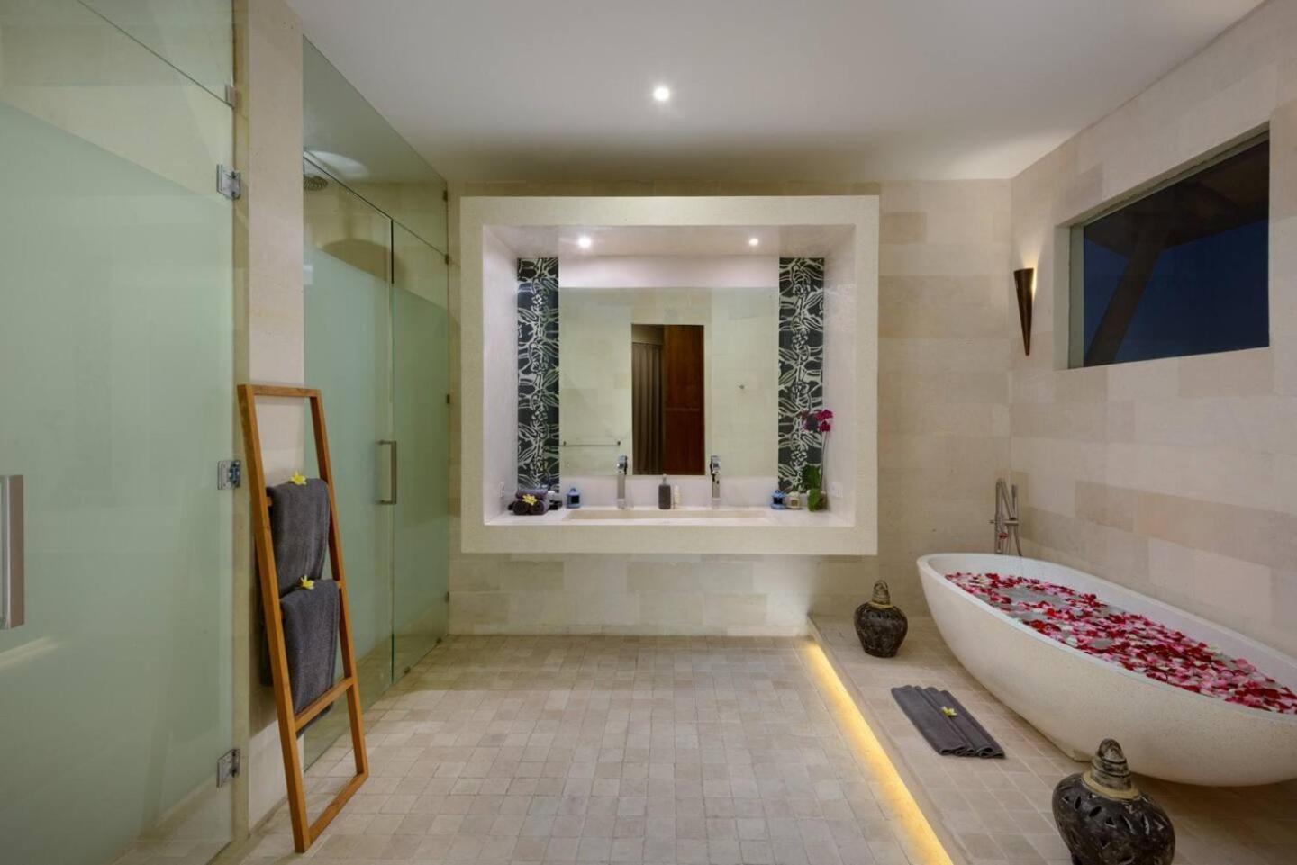 Villa Miro - Luxury, 3 Bed, Seminyak (Bali)