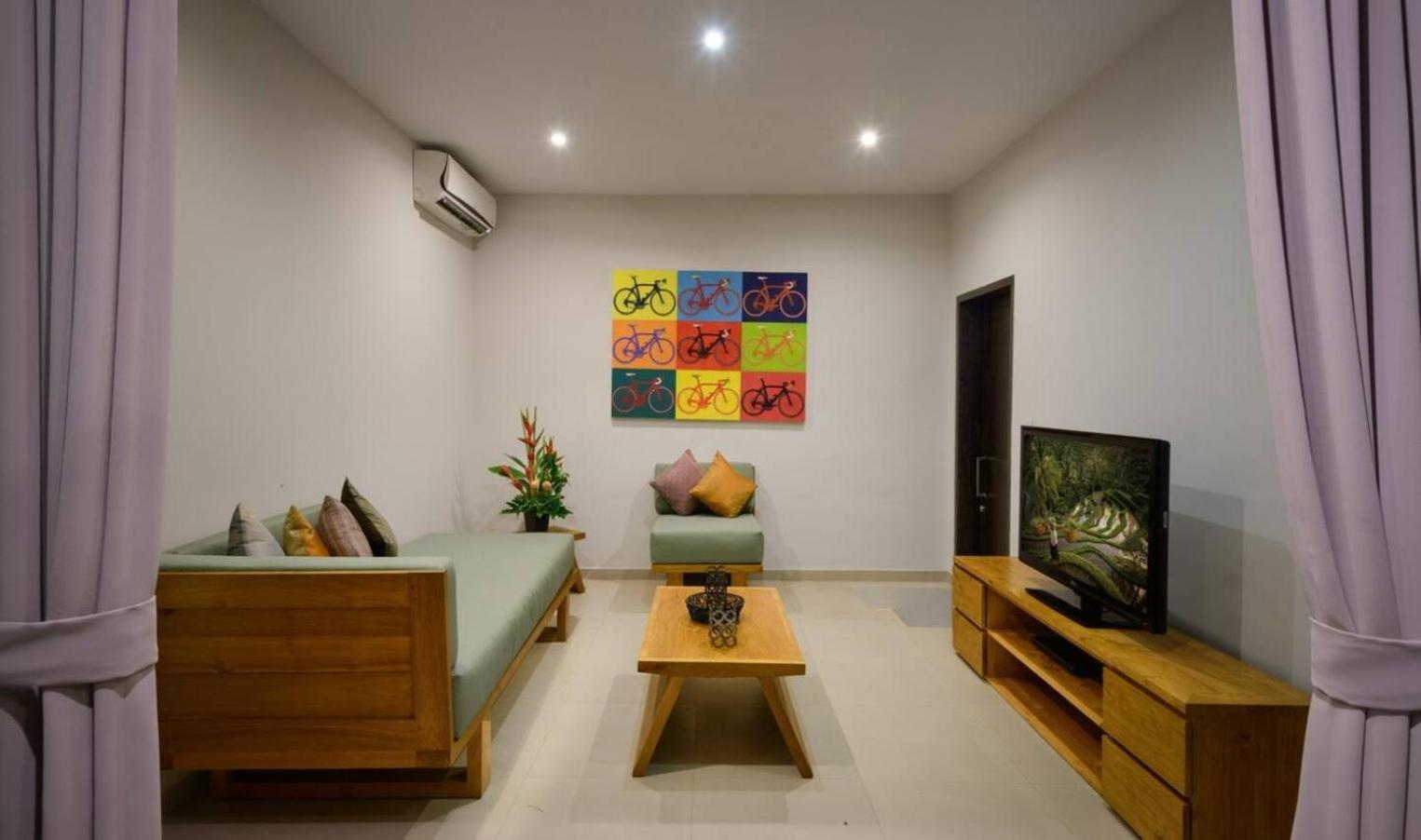 Miro - Luxury, 3 Bed, Villa Seminyak (Bali)