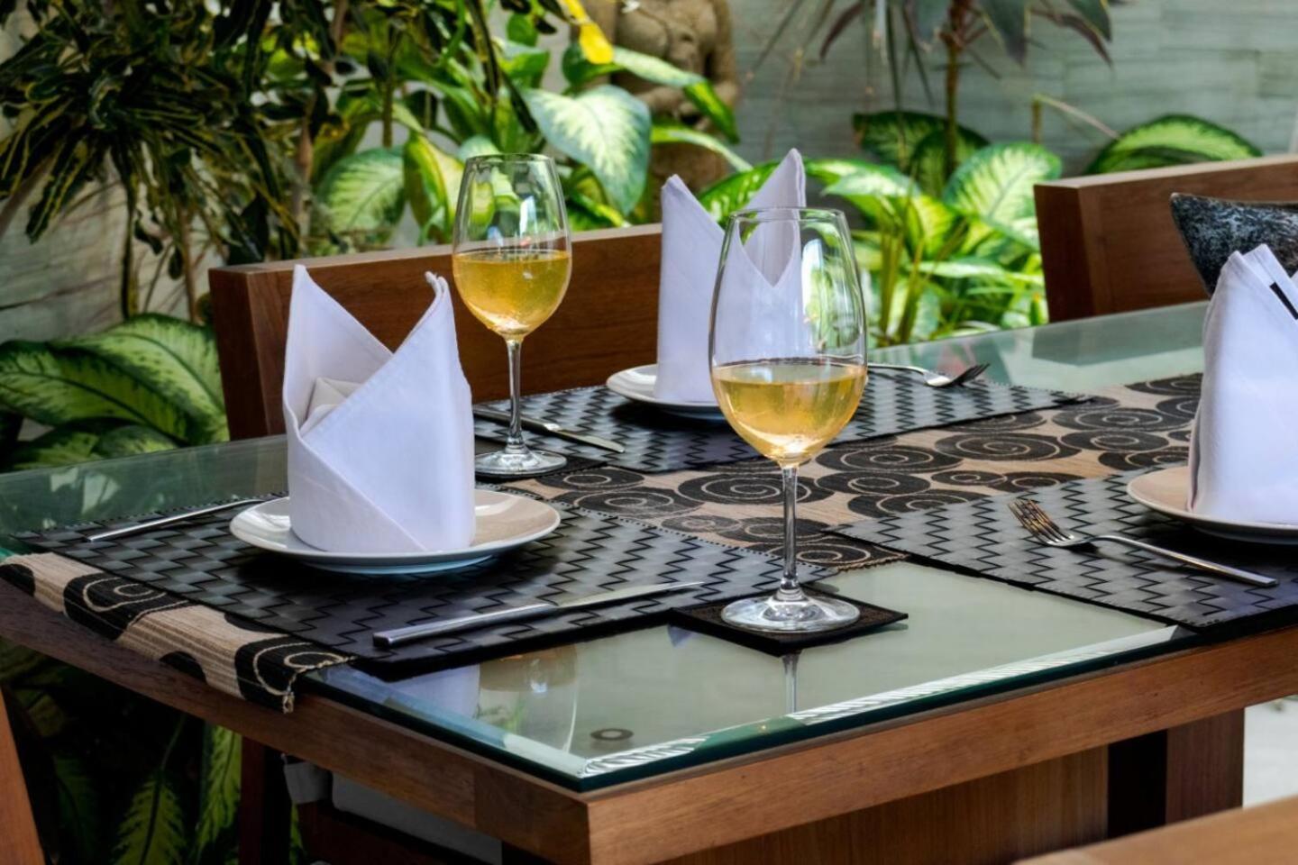 Miro - Luxury, 3 Bed, Villa Seminyak (Bali)