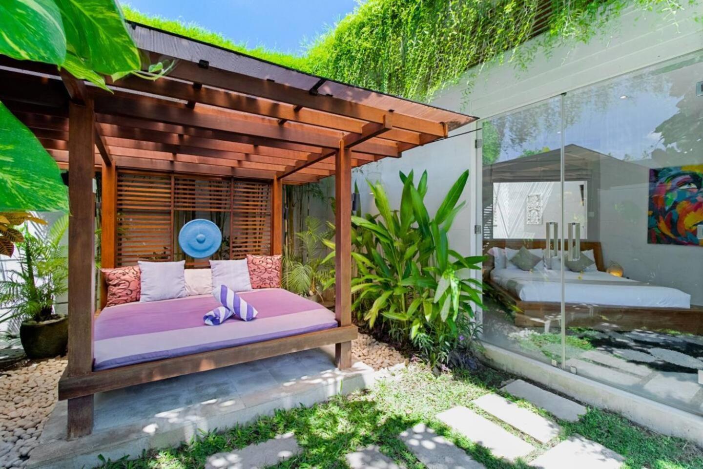 Miro - Luxury, 3 Bed, Villa