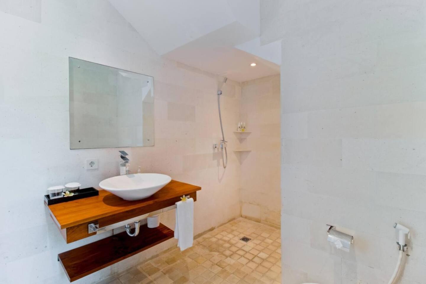 Miro - Luxury, 3 Bed, Villa Seminyak (Bali)