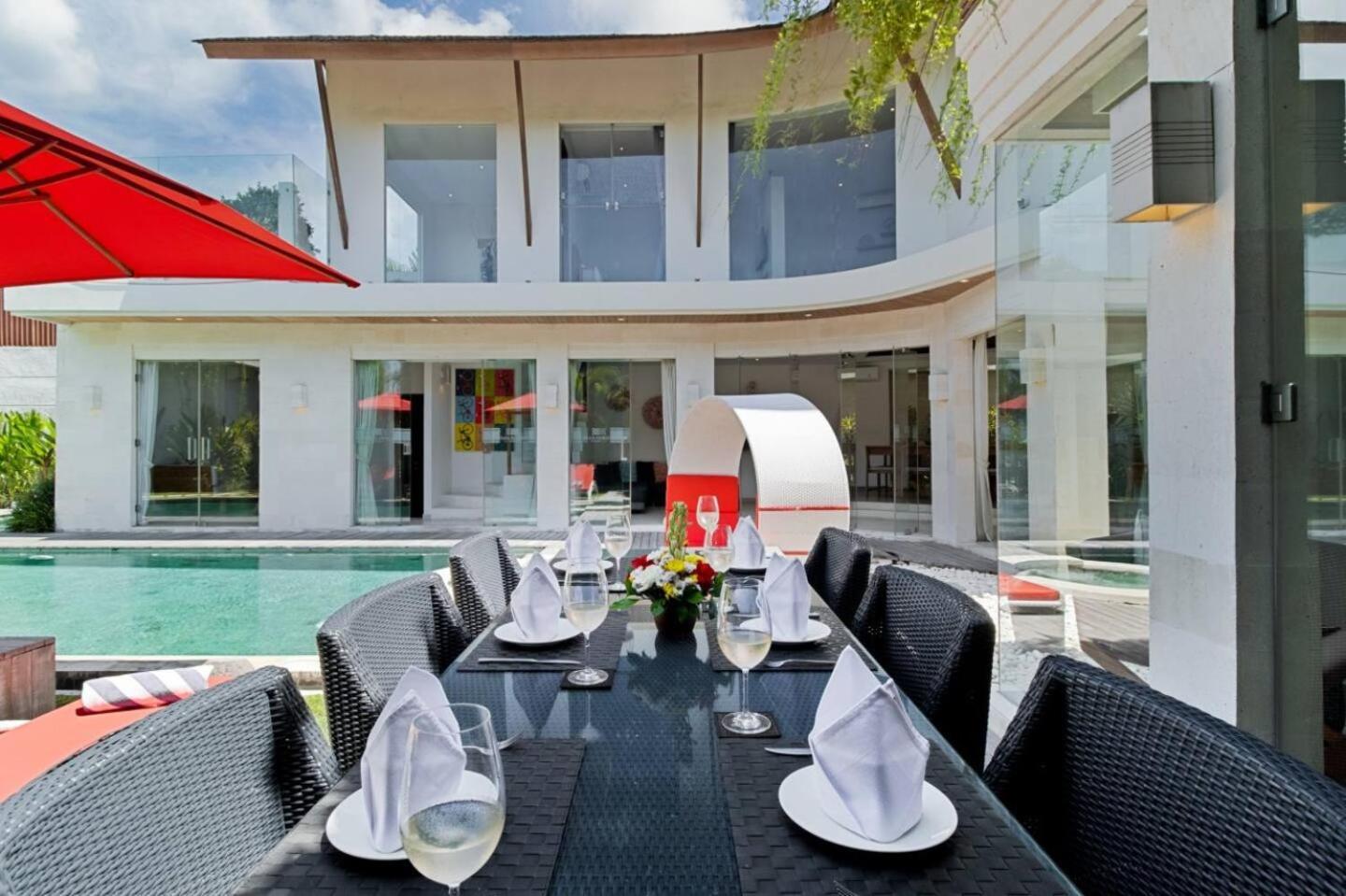 Miro - Luxury, 3 Bed, * Seminyak (Bali)