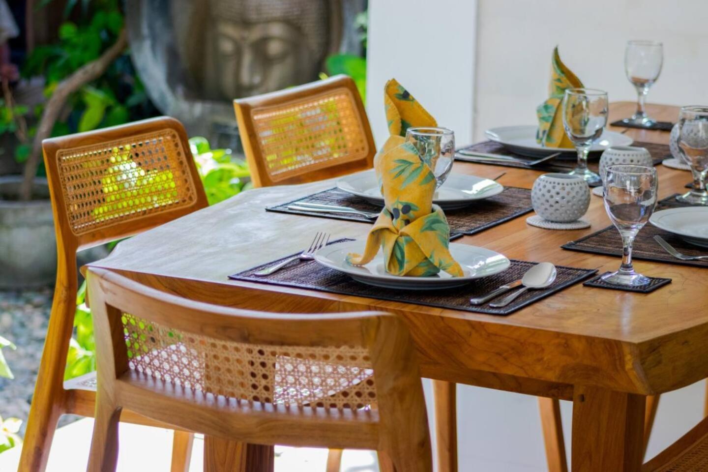 Villa Rama Sita - 100m From Eat Street, 3br