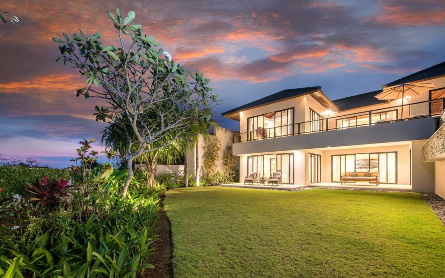 Karang Saujana Estate 4*