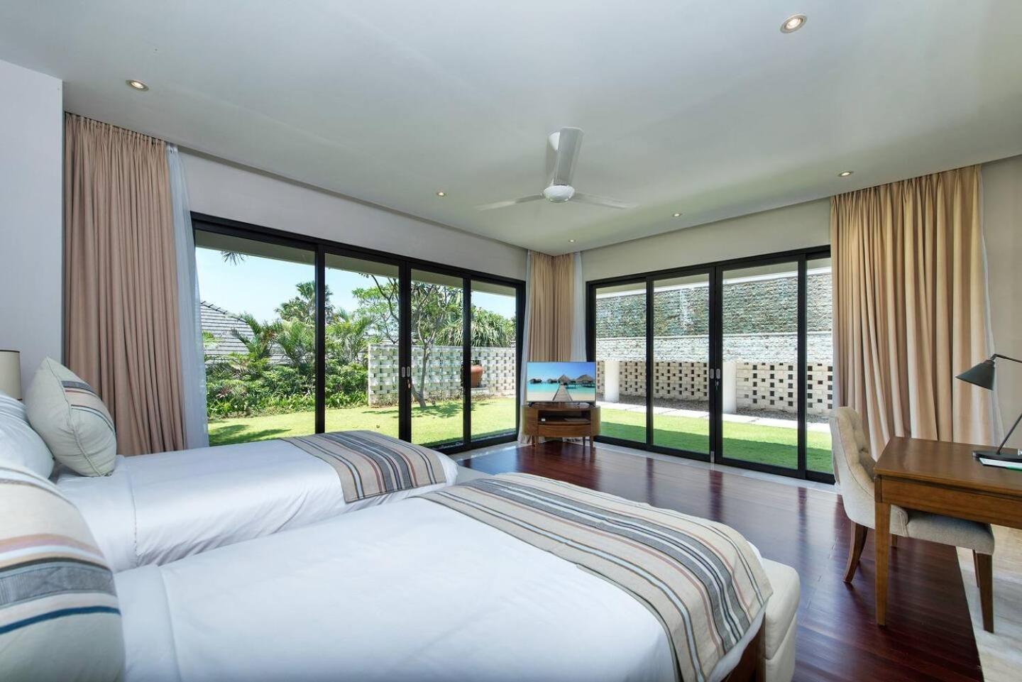 Karang Saujana Estate 4*
