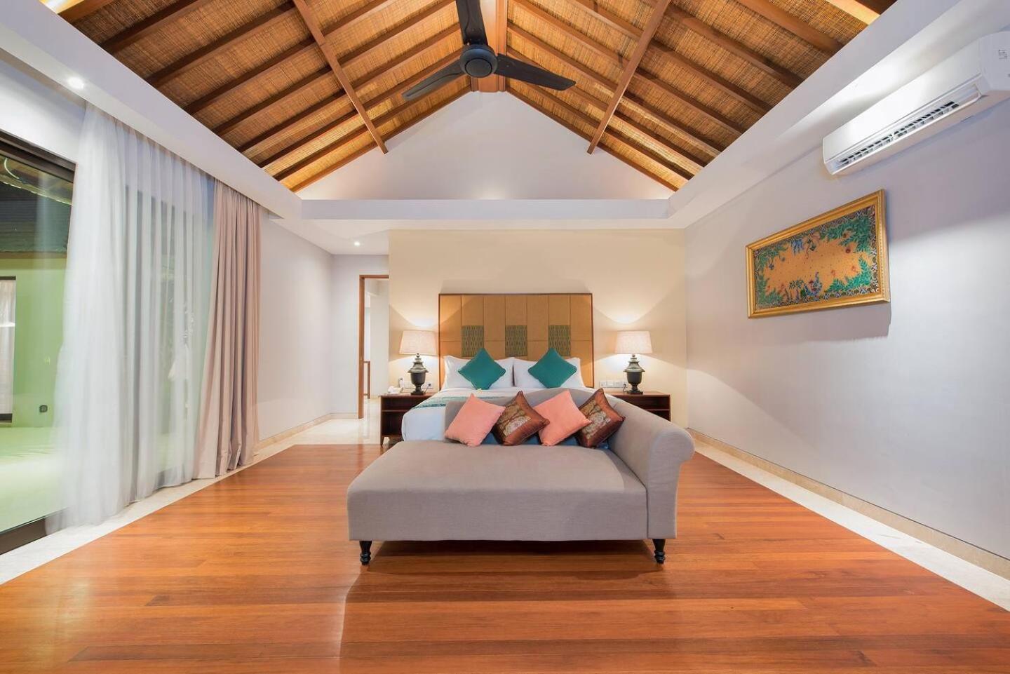 Karang Saujana Estate Uluwatu (Bali)