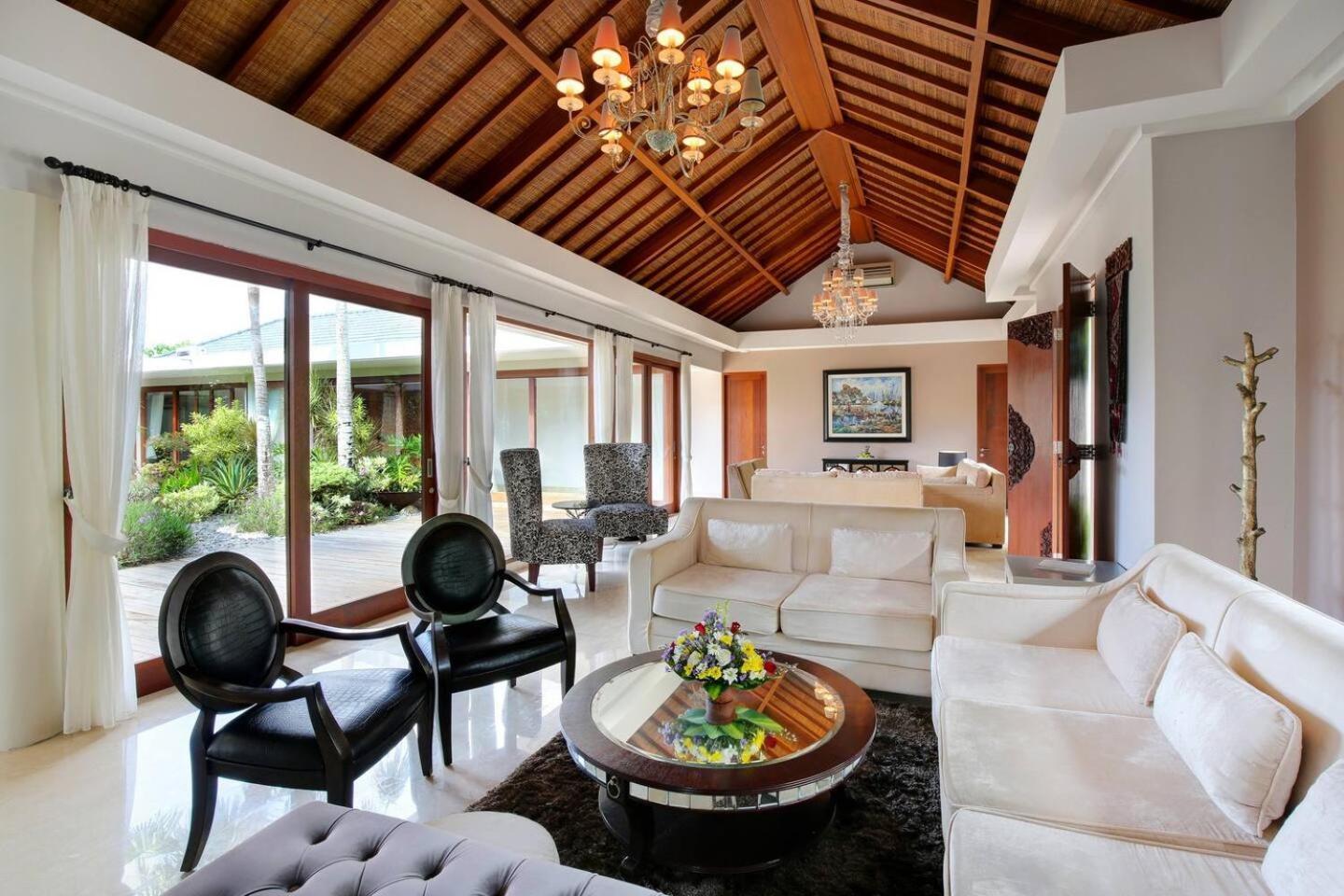Hotel Karang Saujana Estate