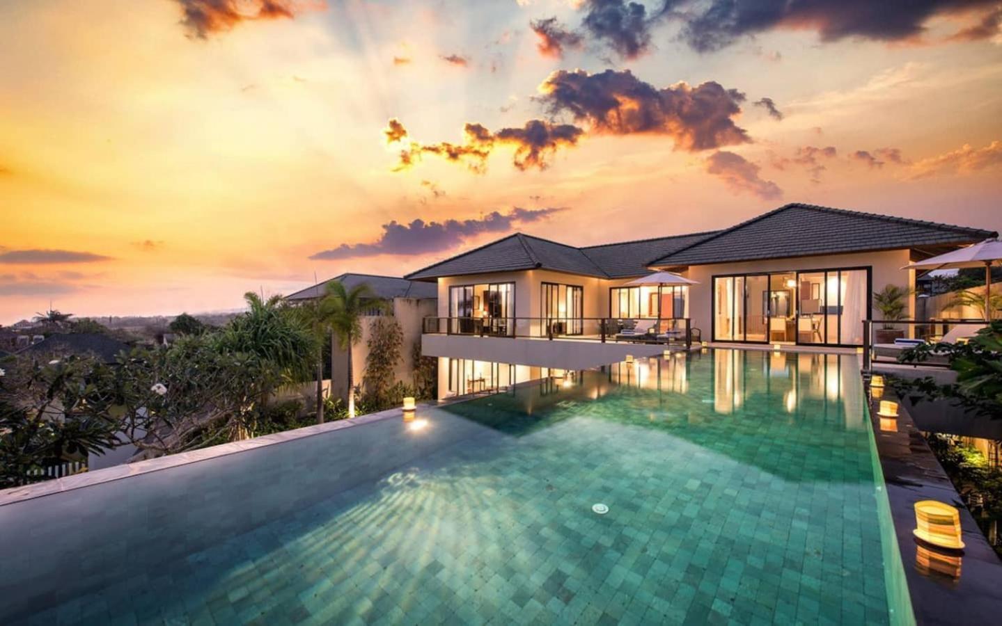 Karang Saujana Estate Uluwatu (Bali)