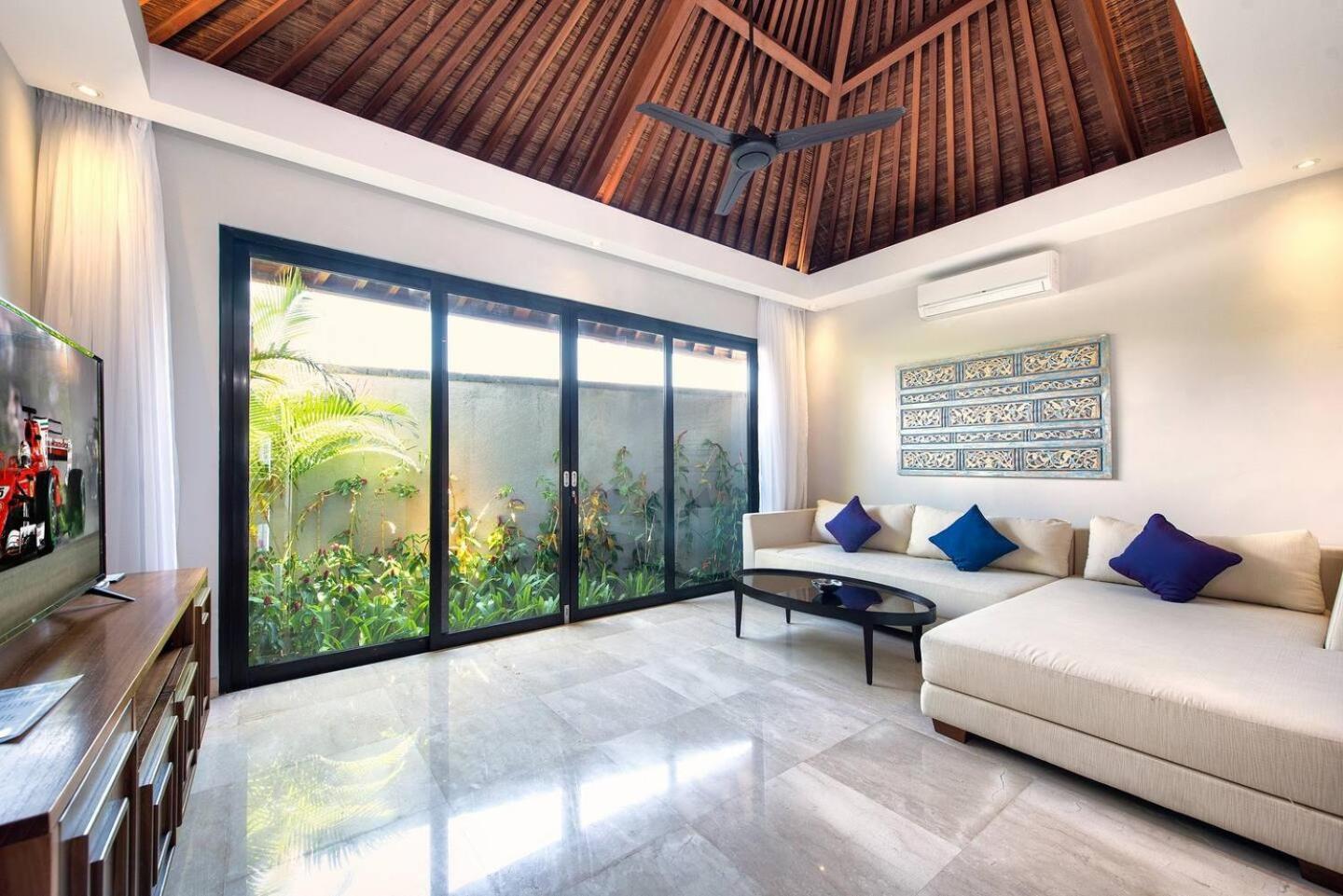 Karang Saujana Estate 4* Uluwatu (Bali)
