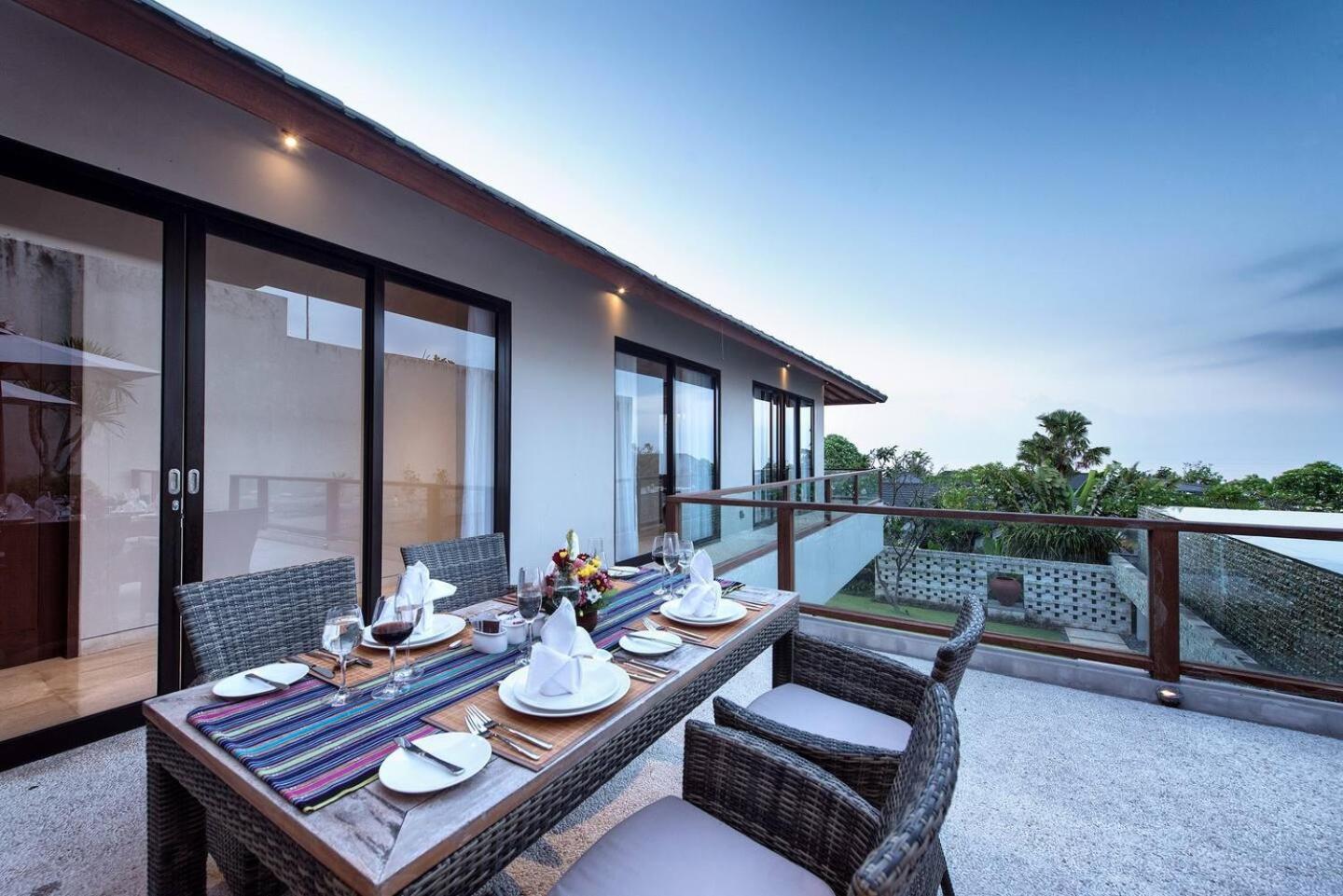 Karang Saujana Estate Hotel Uluwatu (Bali)